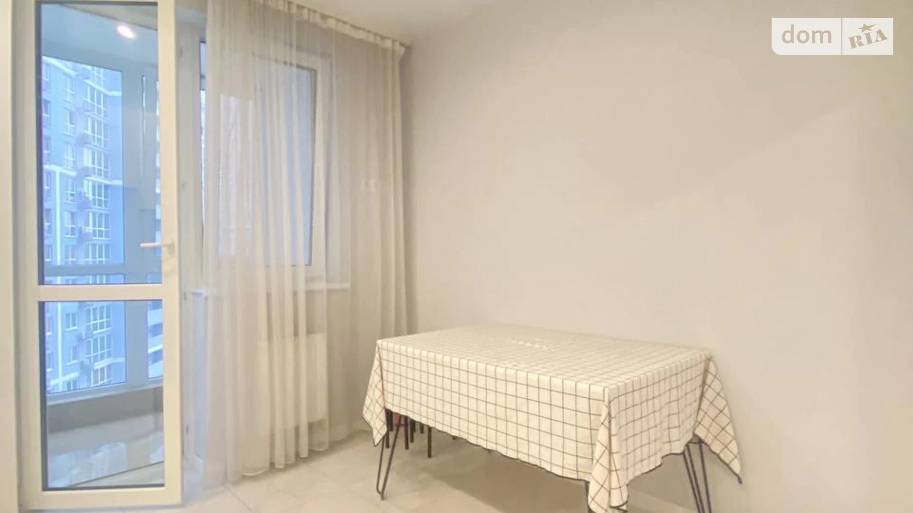 ул. Ревуцкого, 40В Позняки Киев ЖК Лебединый Харьковская - фото 3