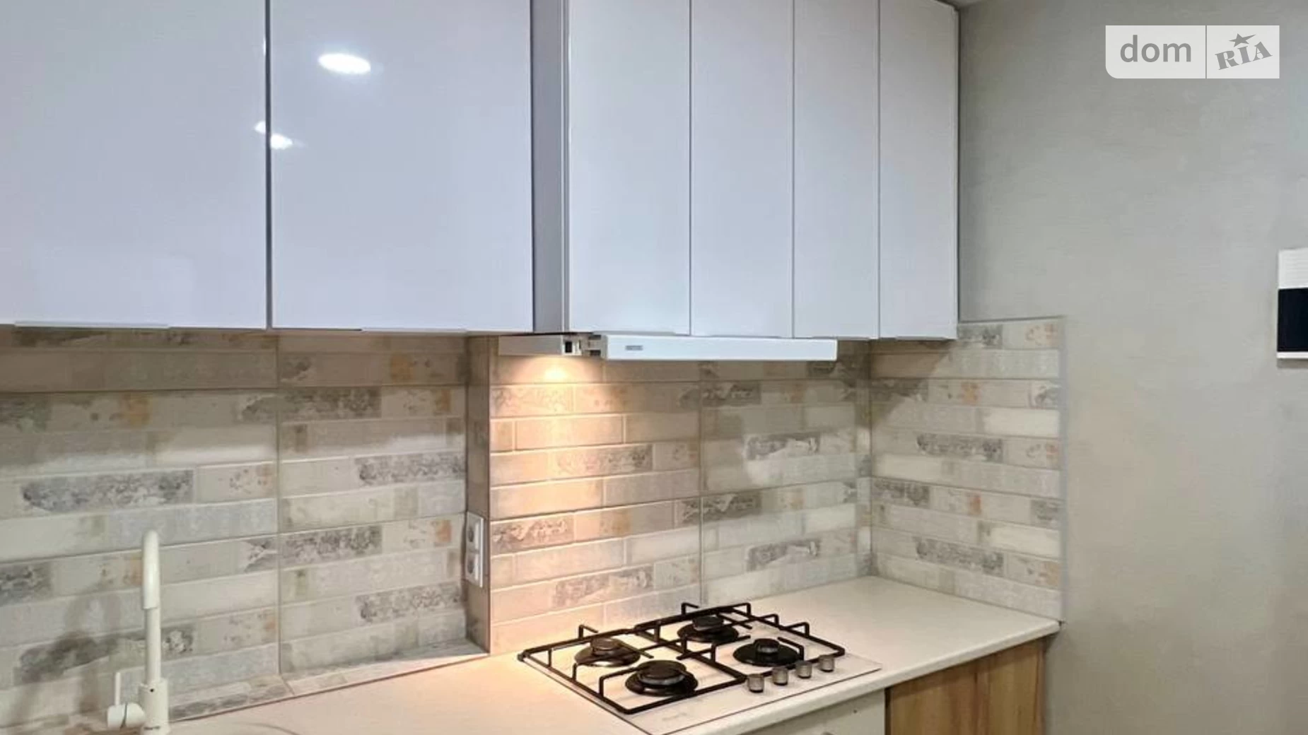 Продается 2-комнатная квартира 46.7 кв. м в Ровно, ул. Киевская - фото 2