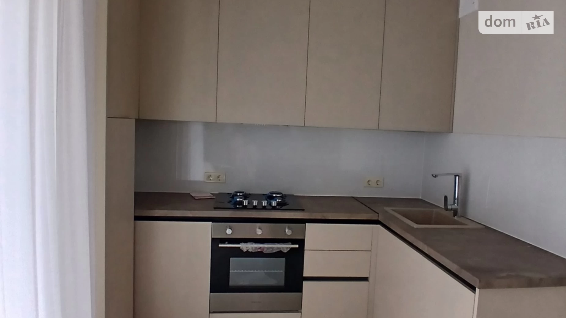 Продается 1-комнатная квартира 34 кв. м в Ужгороде, ул. Богомольца, 19 - фото 2