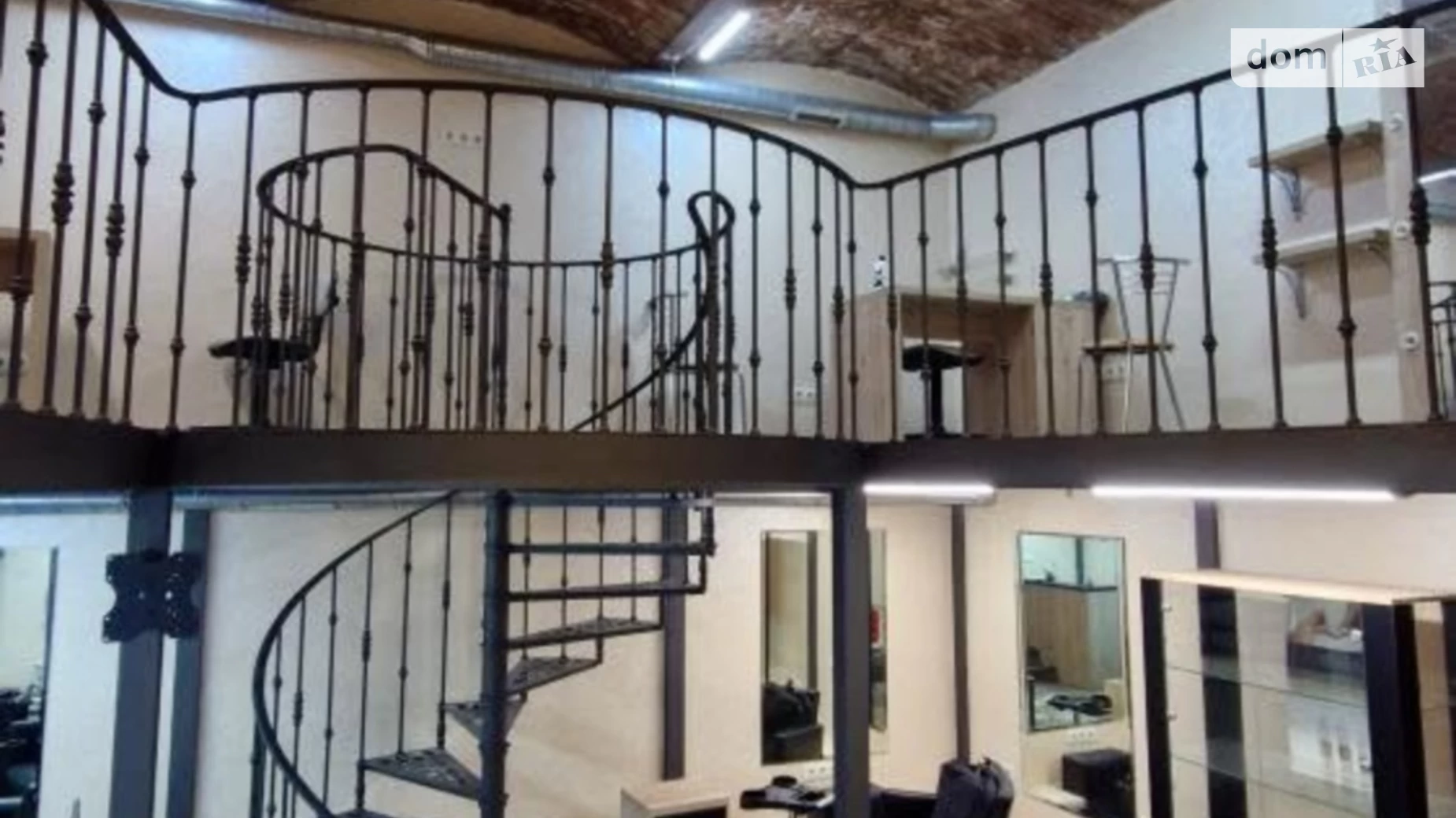 ул. Гетьмана Ивана Мазепы, 4 Центр Ивано-Франковск, цена: 120000 $ - фото 2