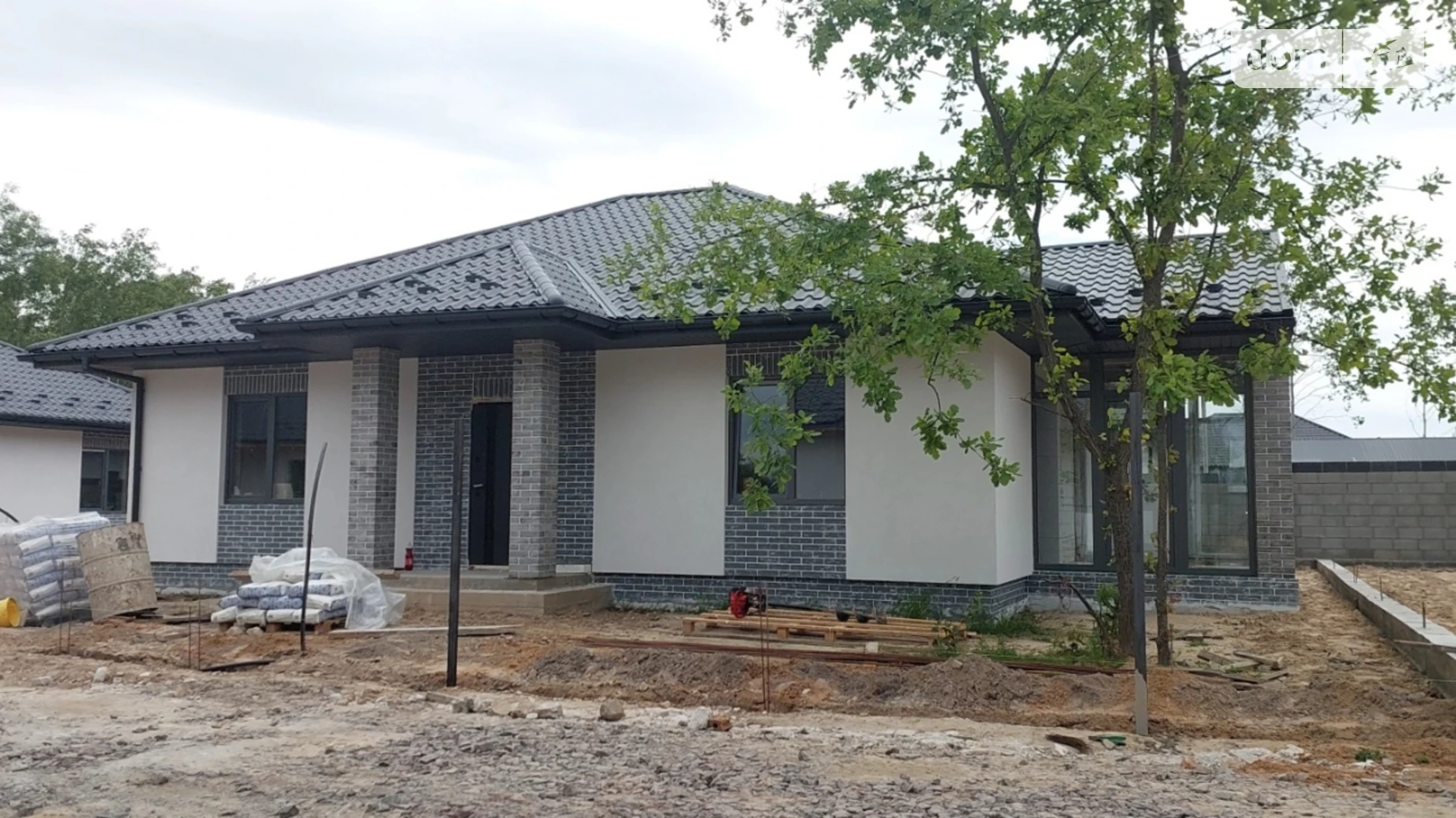 Продается одноэтажный дом 97 кв. м с гаражом, цена: 84000 $ - фото 2