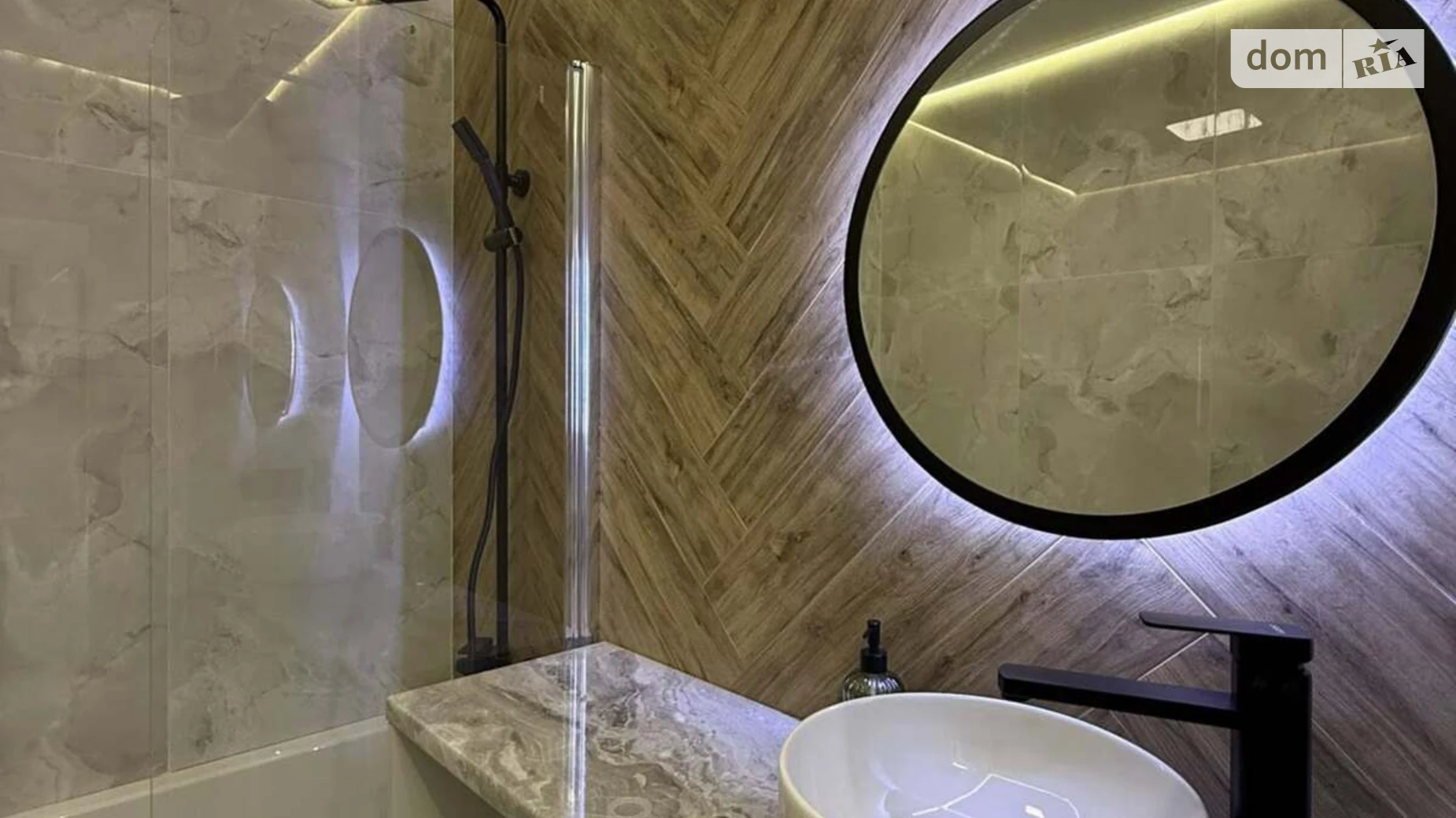 Продается 1-комнатная квартира 42.3 кв. м в Ивано-Франковске, ул. Приозерная, 22 - фото 3