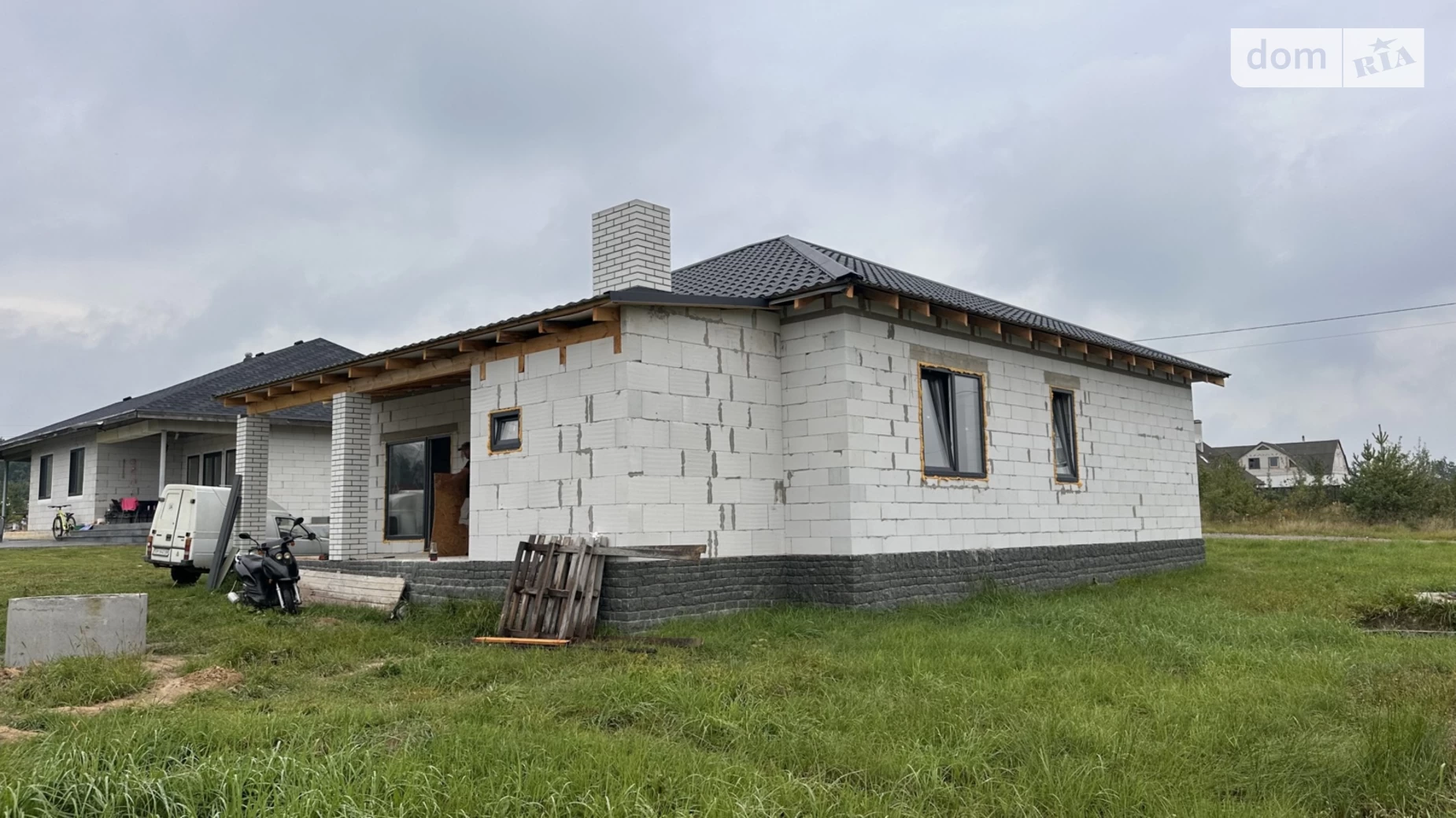 Продается одноэтажный дом 118 кв. м с камином, цена: 69000 $ - фото 2