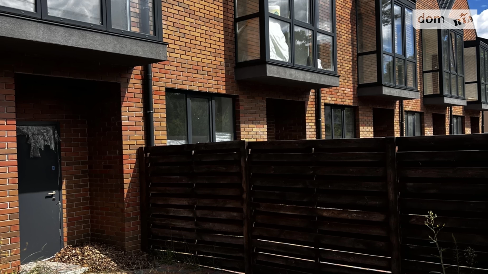 Продается дом на 3 этажа 95 кв. м с балконом, цена: 89000 $ - фото 3