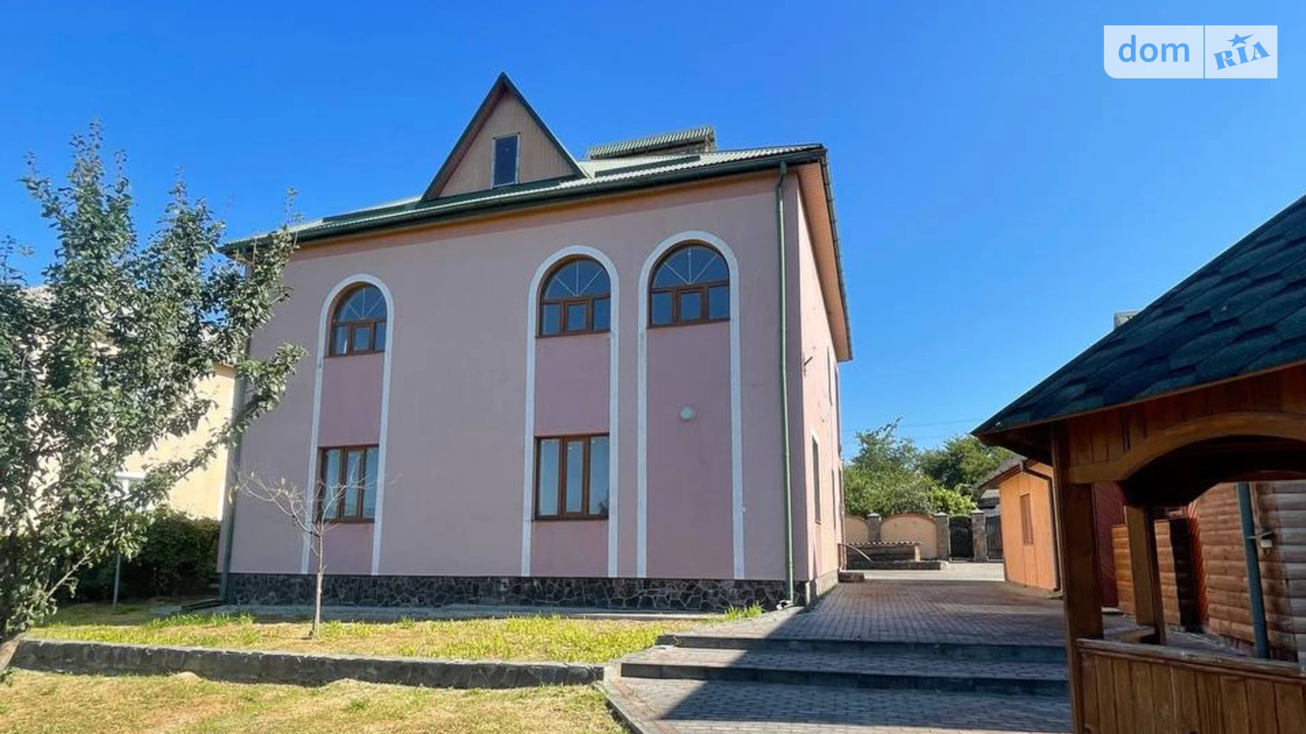 Продается дом на 2 этажа 226.1 кв. м с гаражом, цена: 71000 $ - фото 2