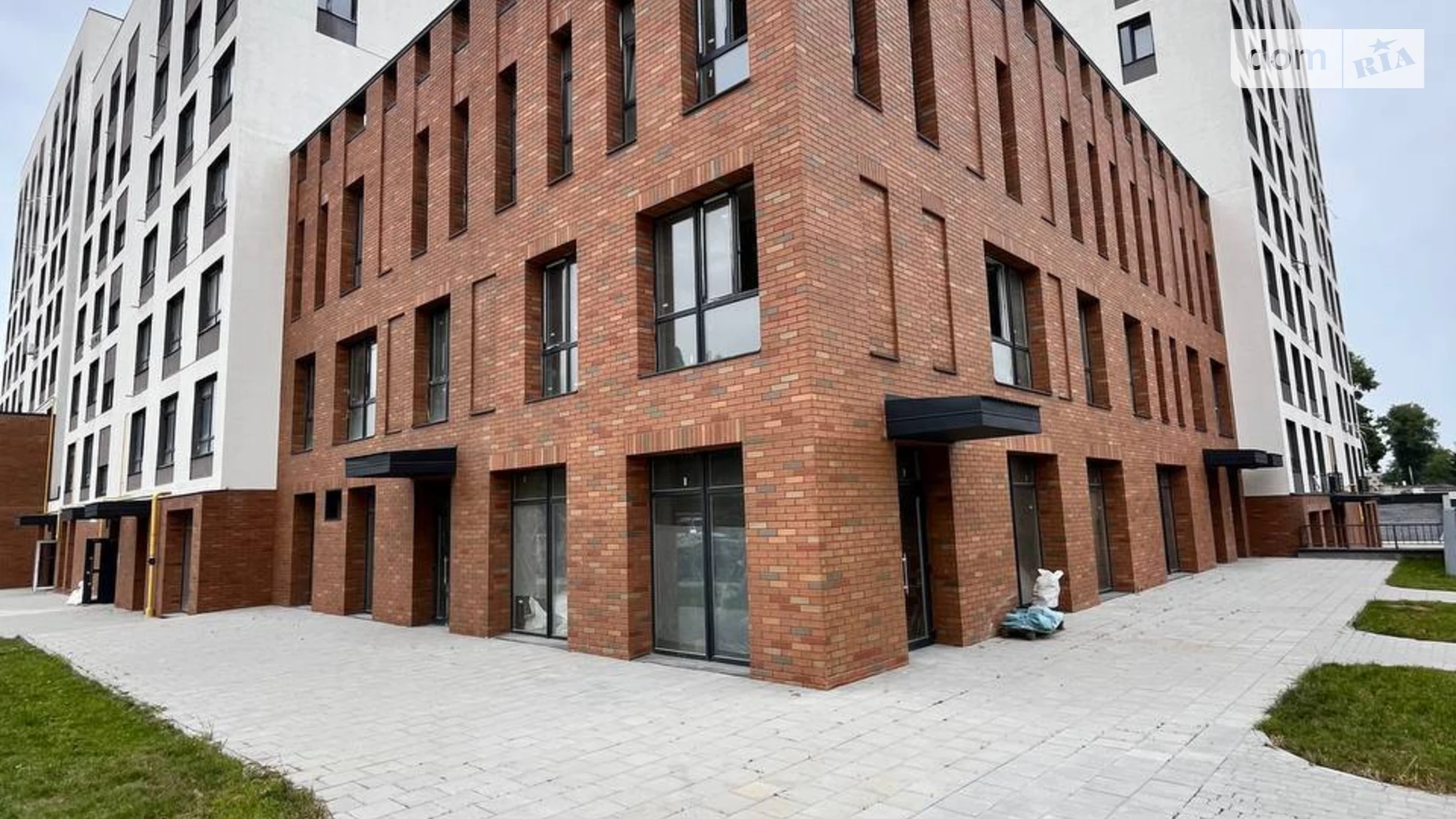 Продается 1-комнатная квартира 48.3 кв. м в Львове, ул. Владимира Навроцкого, 31 - фото 3