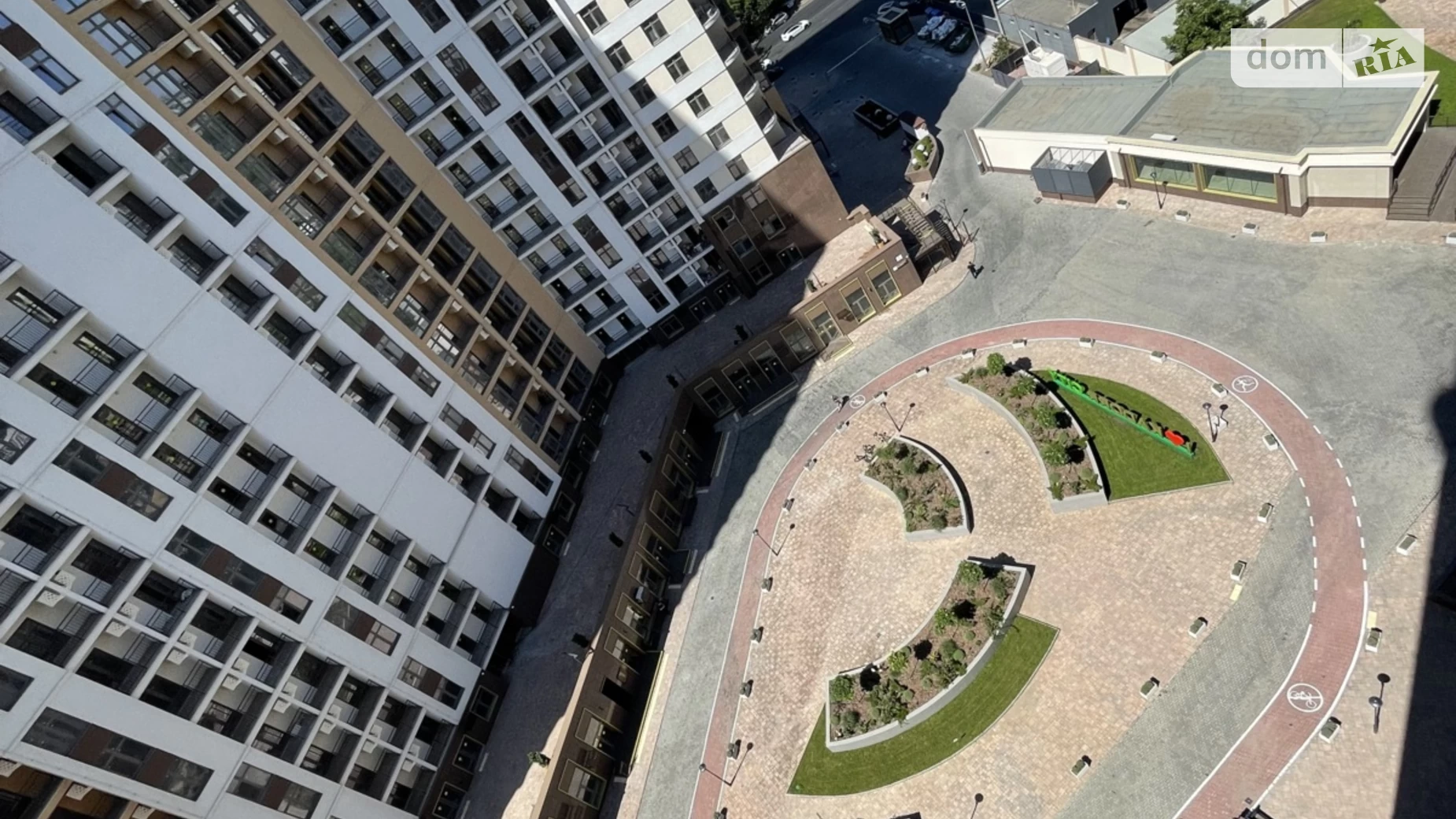 Продается 1-комнатная квартира 44 кв. м в Одессе, ул. Краснова, 1Б - фото 2