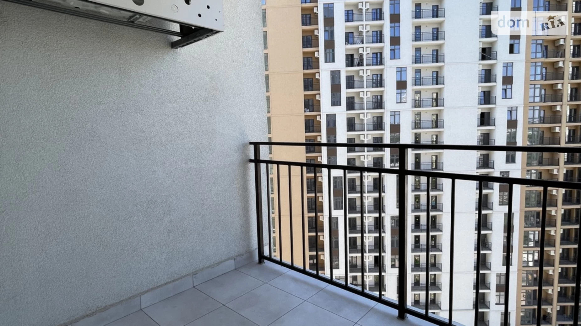 Продается 1-комнатная квартира 44 кв. м в Одессе, ул. Краснова, 1Б - фото 3