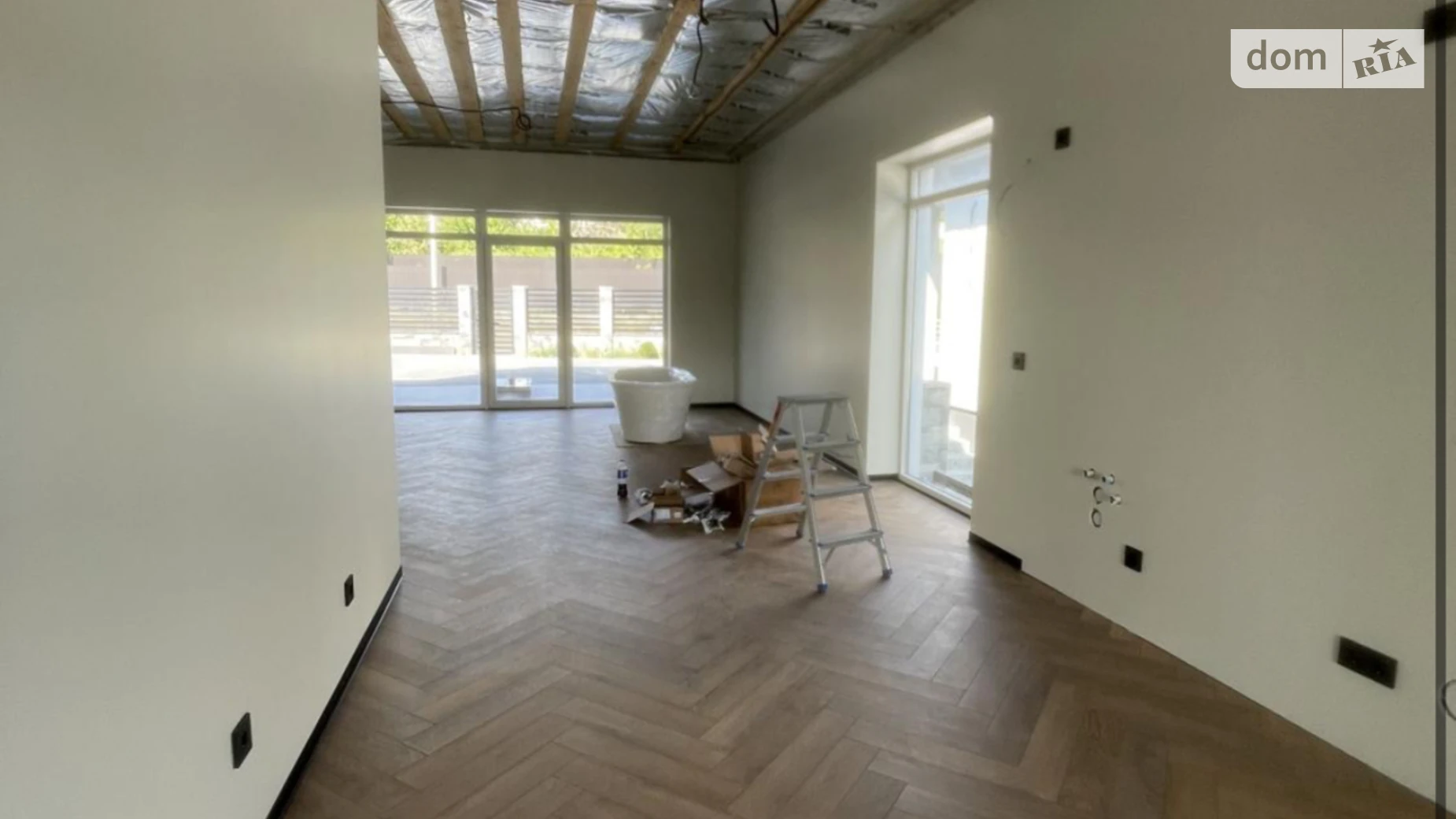 Продается дом на 2 этажа 198 кв. м с баней/сауной, цена: 240000 $ - фото 4