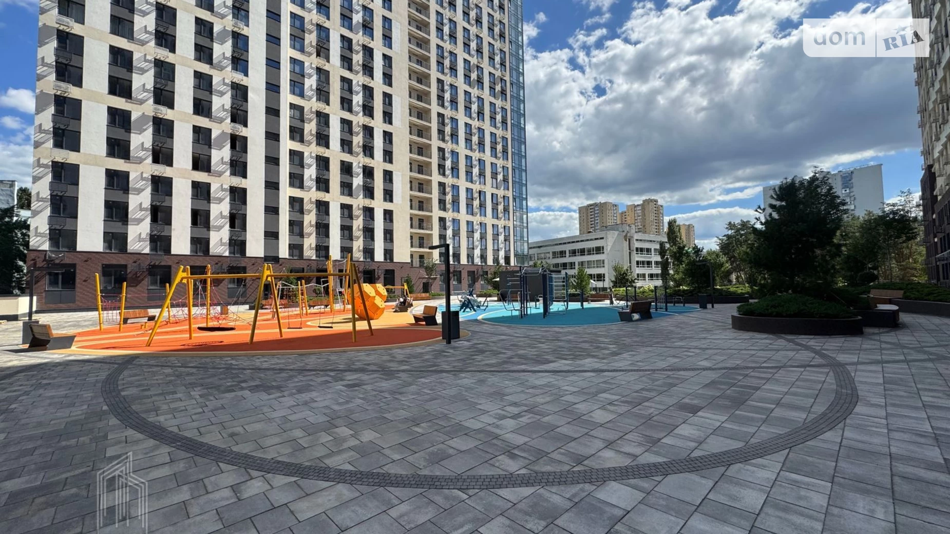 Продается 3-комнатная квартира 94.5 кв. м в Киеве, ул. Князя Романа Мстиславича(Генерала Жмаченко), 22А - фото 2