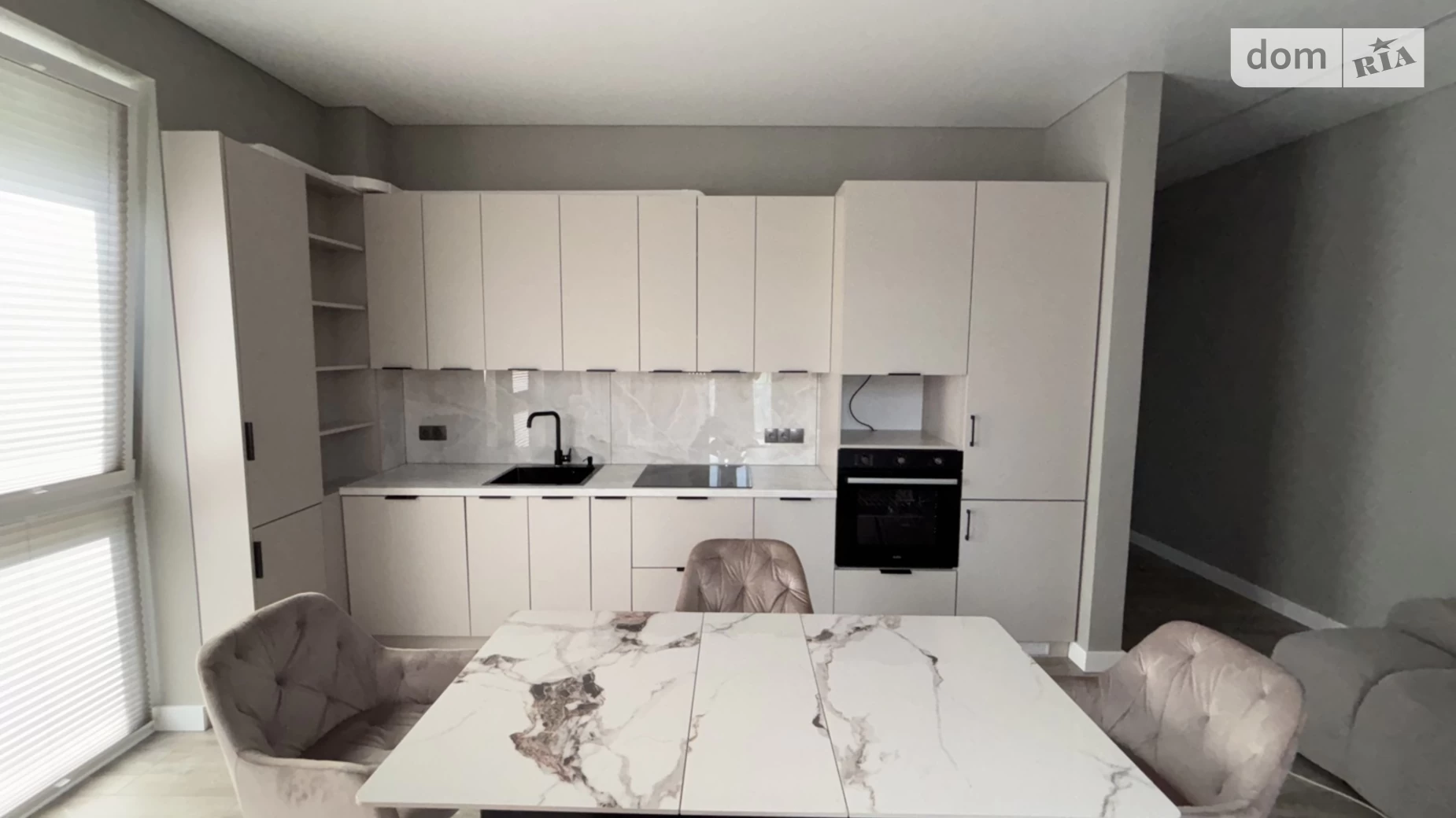 Продается 1-комнатная квартира 54.3 кв. м в Ужгороде, ул. Керченская, 105 - фото 2