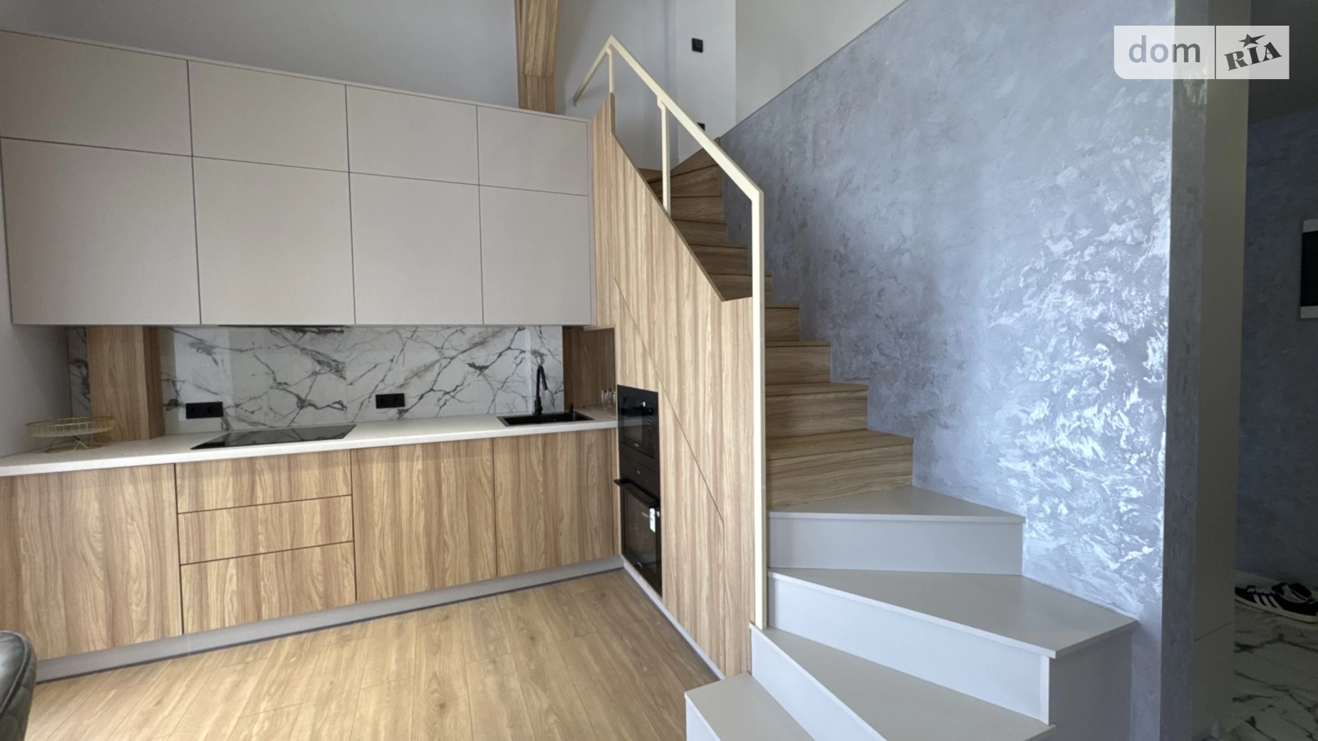 Продается 2-комнатная квартира 60 кв. м в Ивано-Франковске, ул. Вячеслава Черновола, 155 - фото 4