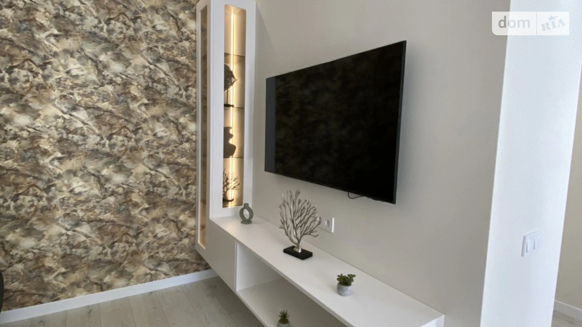 Продается 1-комнатная квартира 40 кв. м в Одессе, ул. Краснова, 61 - фото 2