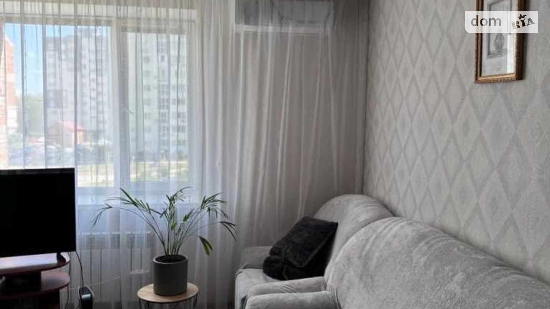 Продается 1-комнатная квартира 42 кв. м в Полтаве, ул. Владимира Ивасюка(Головко), 15 - фото 2