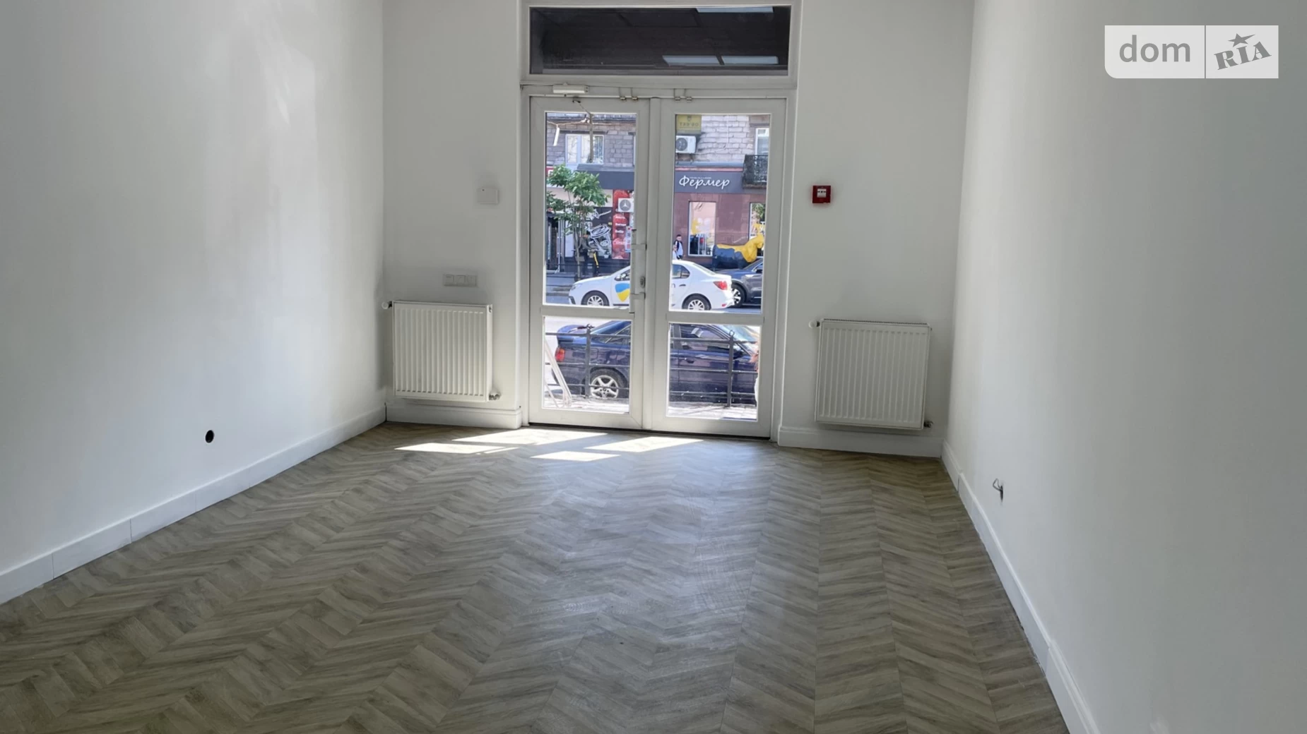 Сдается в аренду офис 56.5 кв. м в бизнес-центре, цена: 1000 $ - фото 2