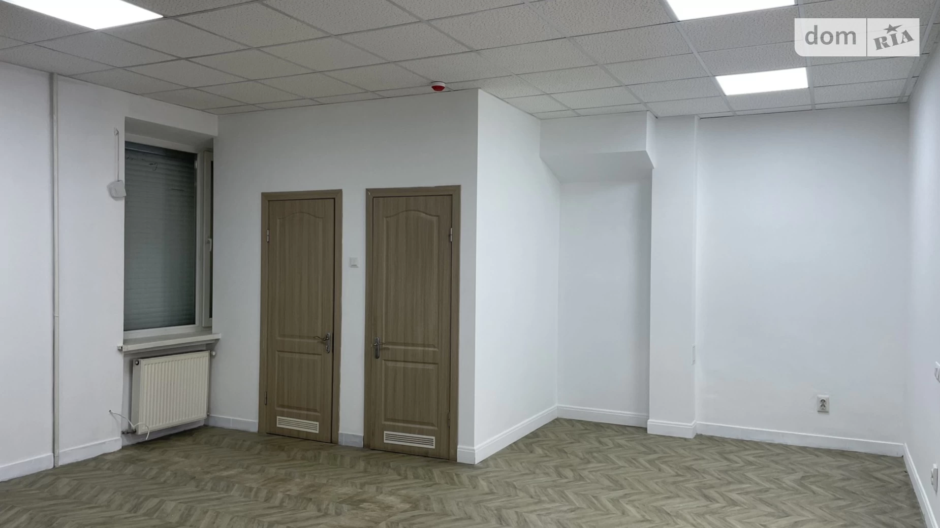 Сдается в аренду офис 56.5 кв. м в бизнес-центре, цена: 1000 $ - фото 4