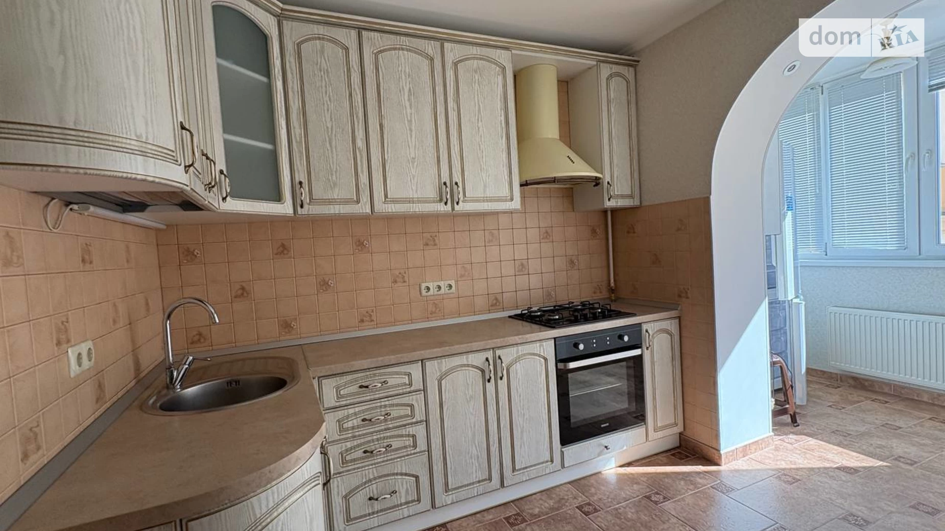 Продается 1-комнатная квартира 38 кв. м в Софиевской Борщаговке, ул. Леси Украинки, 26 - фото 2