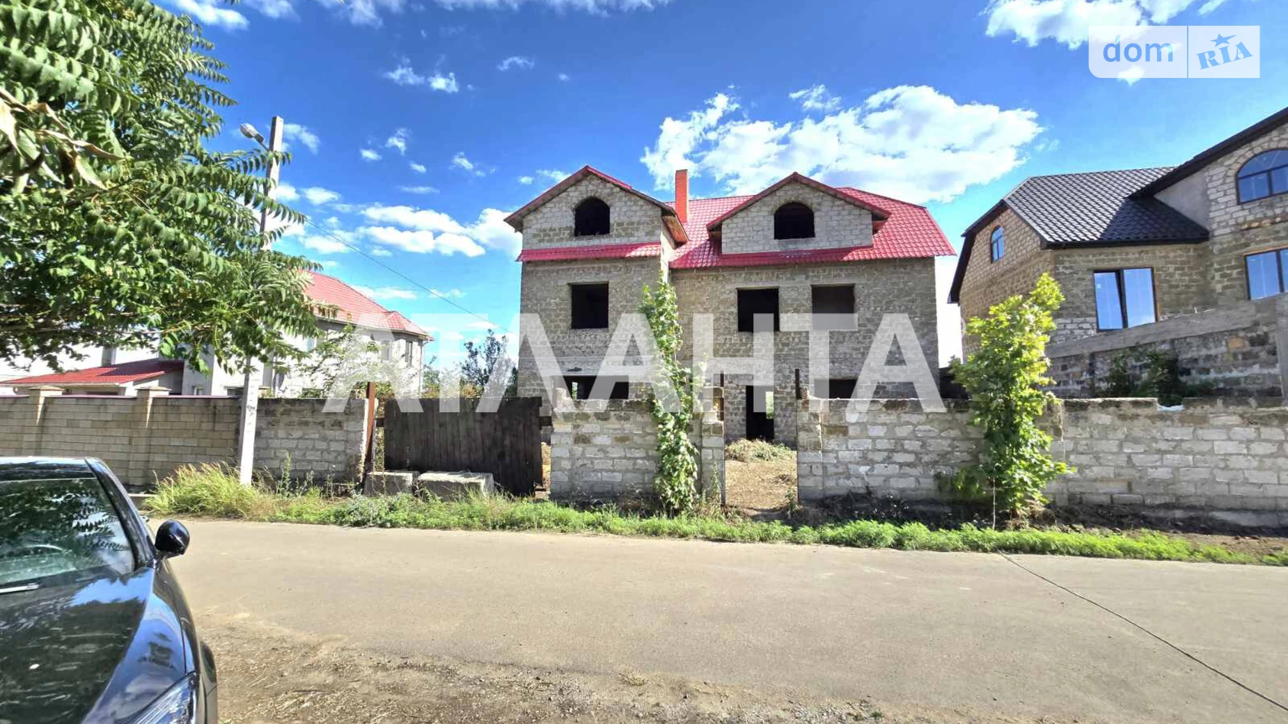 Продается дом на 3 этажа 350 кв. м с подвалом, цена: 115000 $ - фото 2