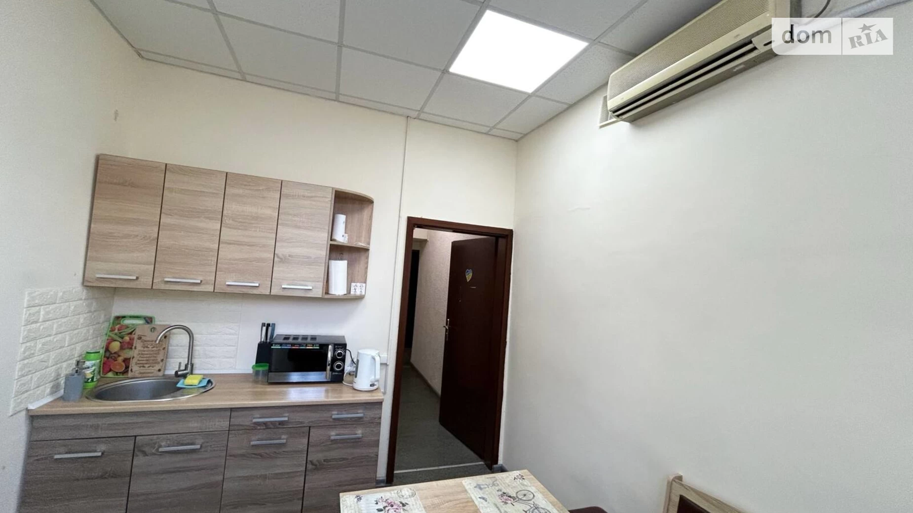 Сдается в аренду офис 220 кв. м в бизнес-центре, цена: 77000 грн - фото 3