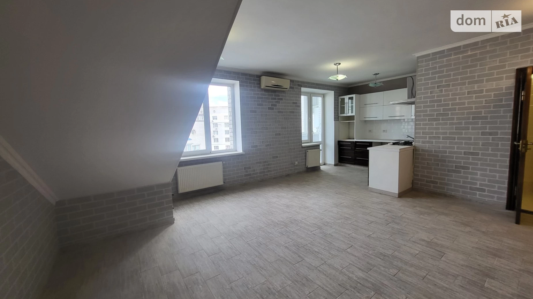 Сдается в аренду офис 136 кв. м в бизнес-центре, цена: 700 $ - фото 2