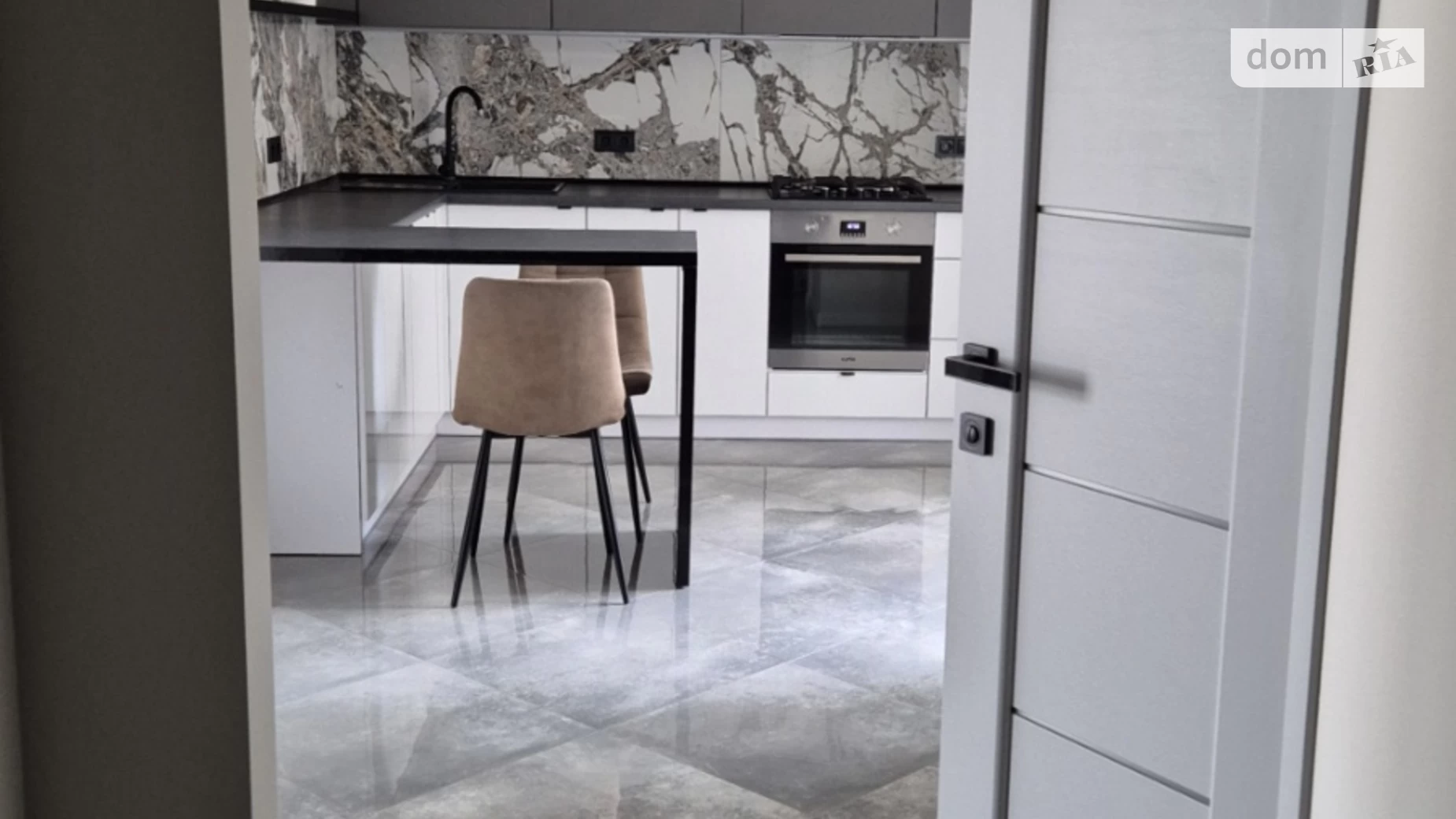 1-комнатная квартира 48 кв. м в Тернополе, ул. Микулинецкая, 5 - фото 3