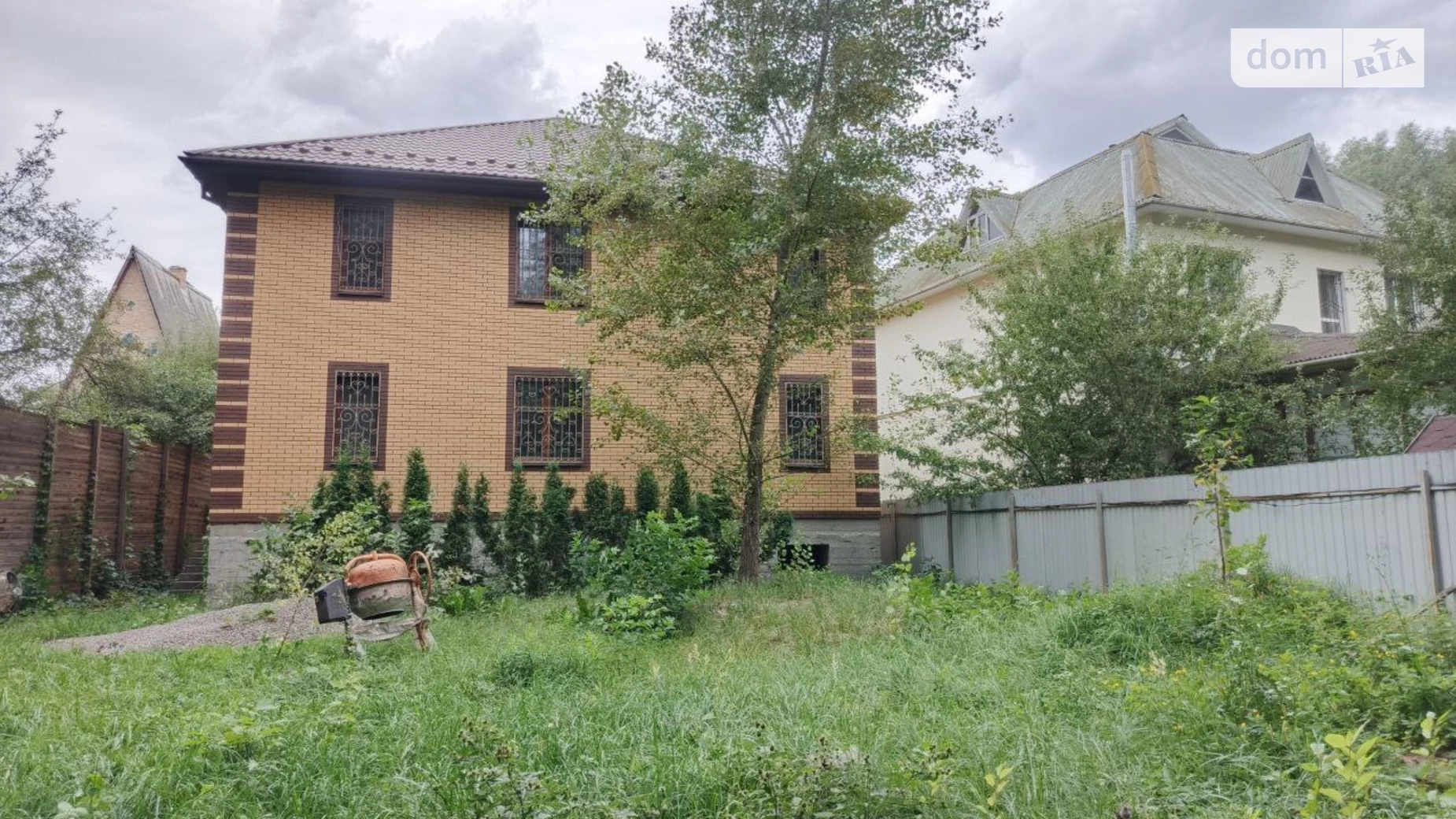 Продается дом на 4 этажа 600 кв. м с садом, цена: 145000 $ - фото 2