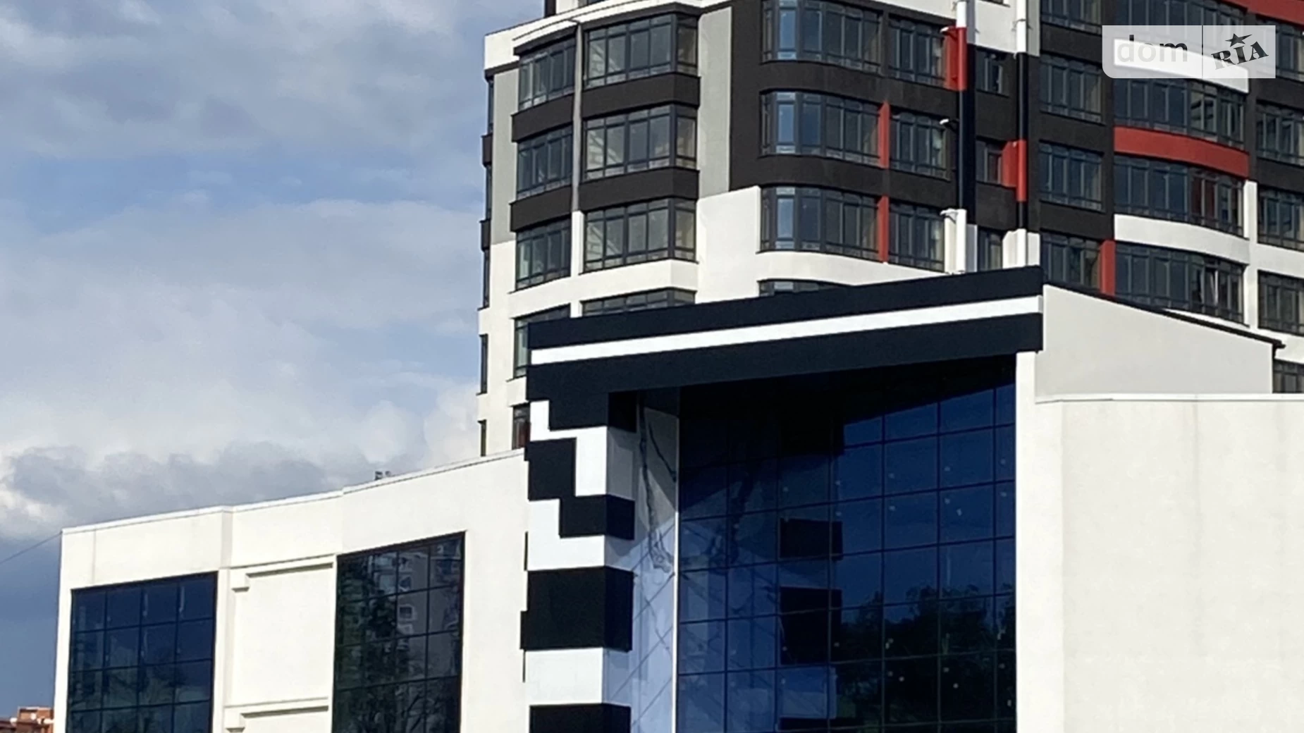 Продается 1-комнатная квартира 43.44 кв. м в Хмельницком, ул. Прибугская, 5/1 - фото 2