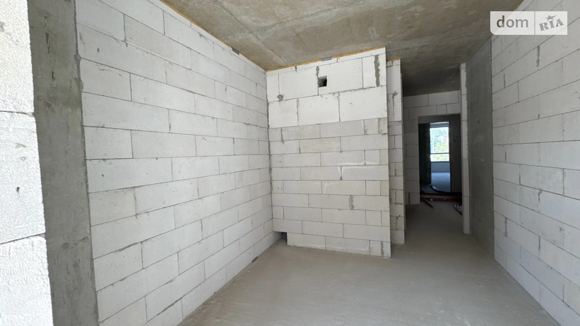 Продается 1-комнатная квартира 40 кв. м в Ивано-Франковске, ул. Хриплинская, 9 - фото 4