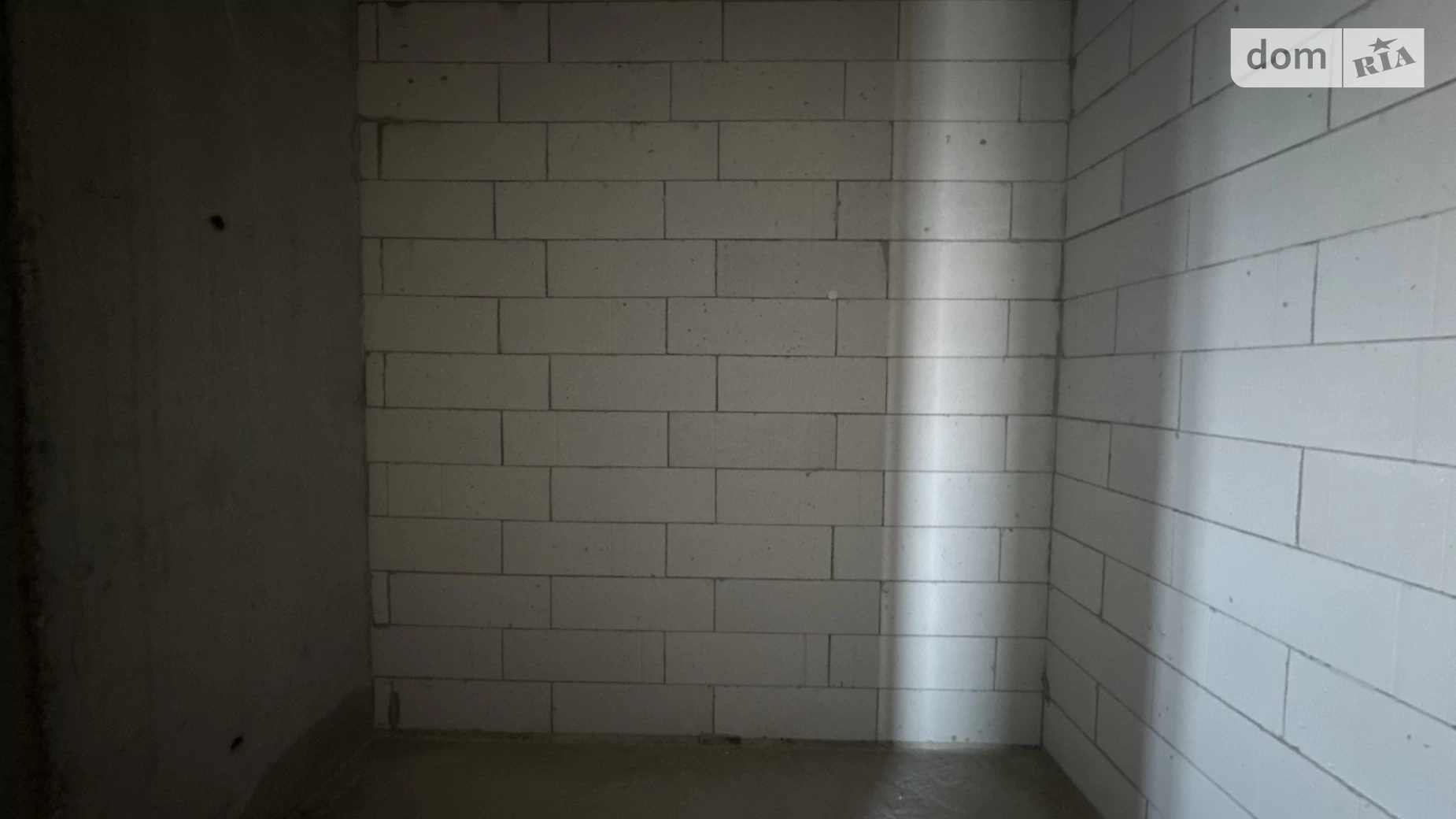 Продается 2-комнатная квартира 102 кв. м в Ивано-Франковске, ул. Хриплинская, 9 - фото 2