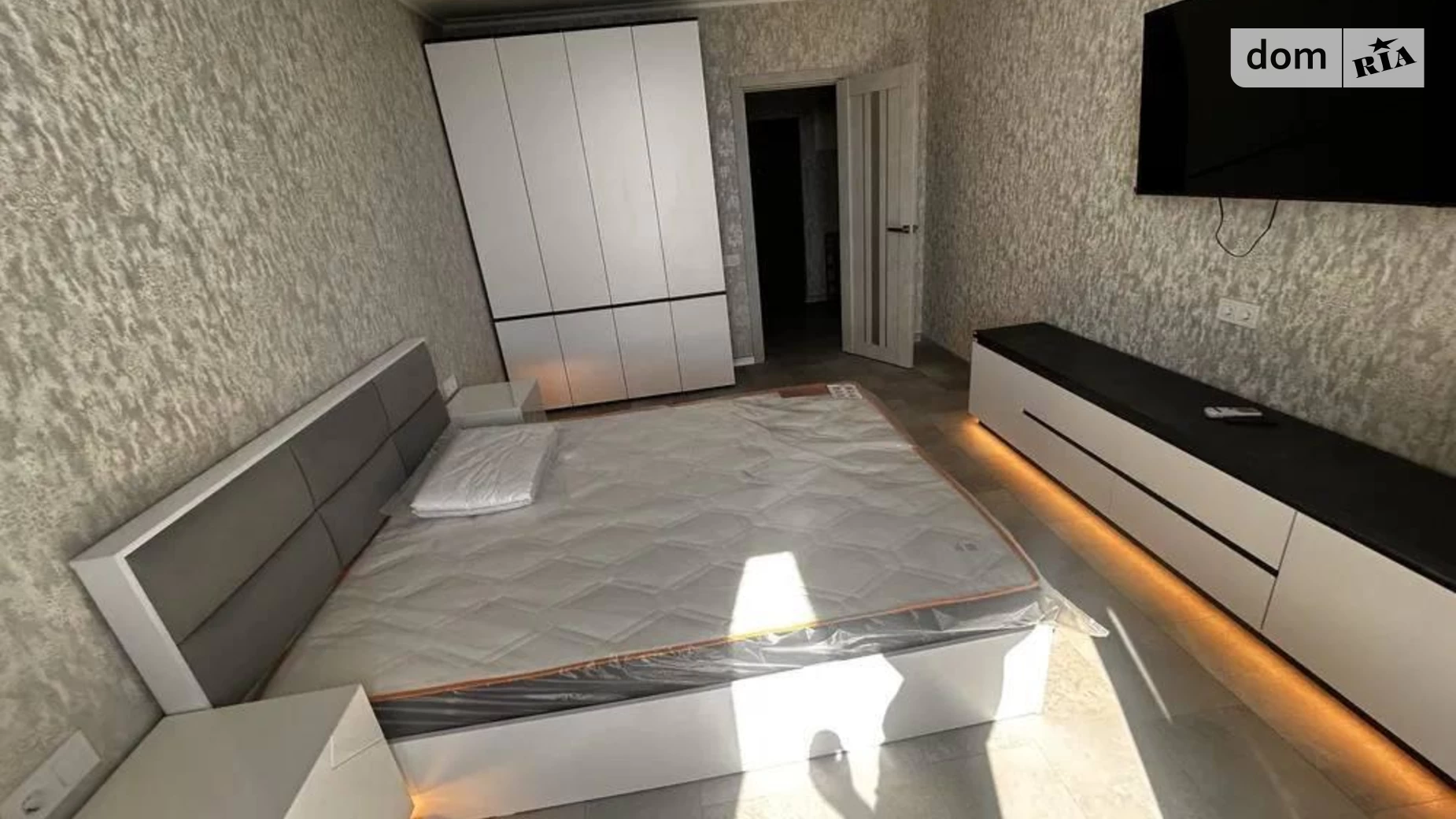 Сдается в аренду 2-комнатная квартира 50 кв. м в Днепре, ул. Набережная Победы, 40 - фото 3