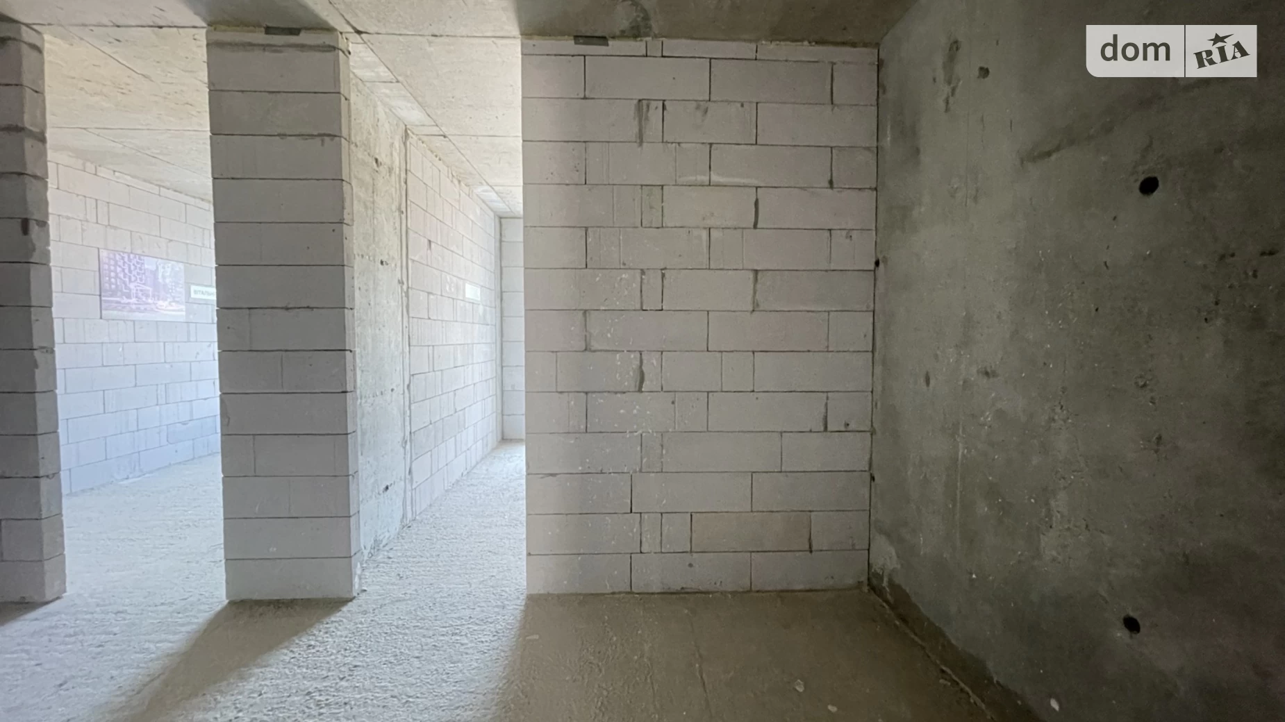 Продается 2-комнатная квартира 62 кв. м в Ивано-Франковске, ул. Хриплинская - фото 2