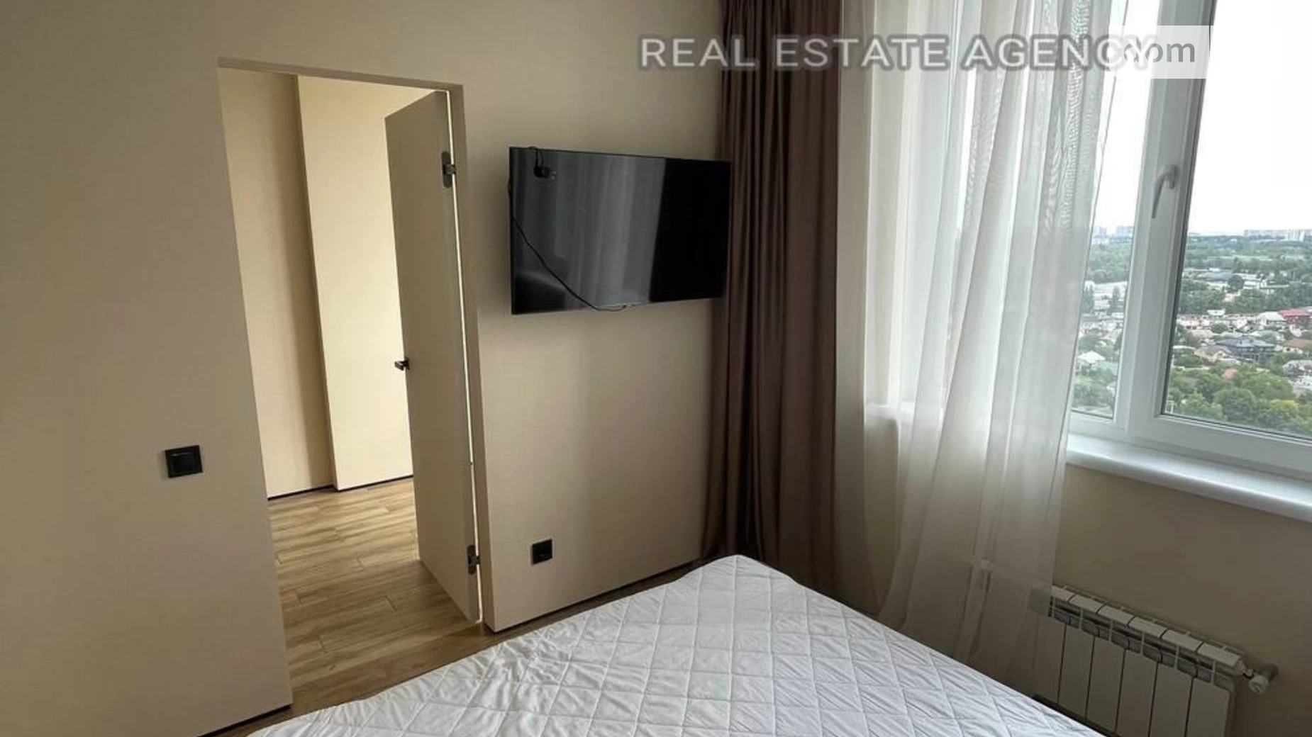 Продается 1-комнатная квартира 38.7 кв. м в Киеве, ул. Олега Мудрака(Генерала Наумова), 1Б - фото 2