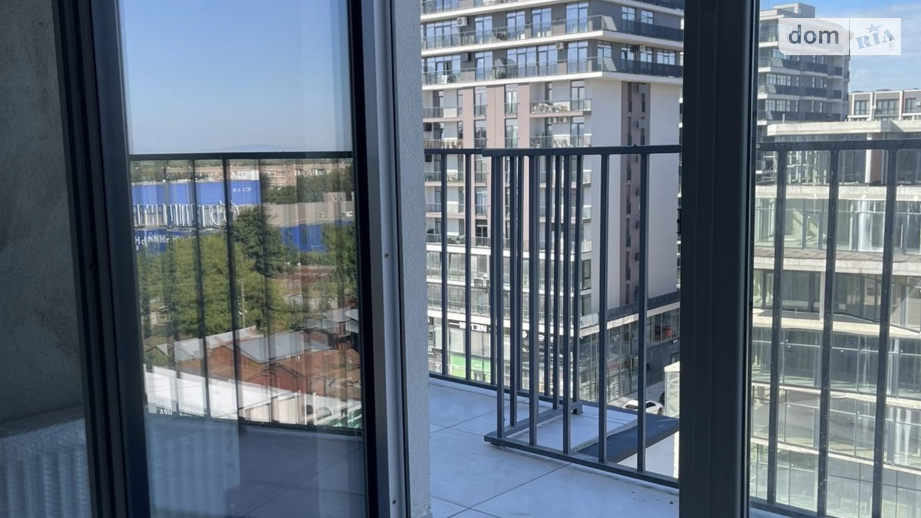 Продается 1-комнатная квартира 38 кв. м в Ужгороде, ул. Бабьяка, 8 - фото 2