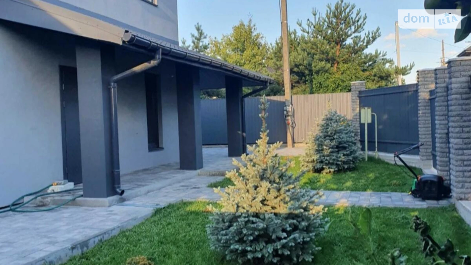 Продается дом на 2 этажа 120 кв. м с гаражом, цена: 140000 $ - фото 2
