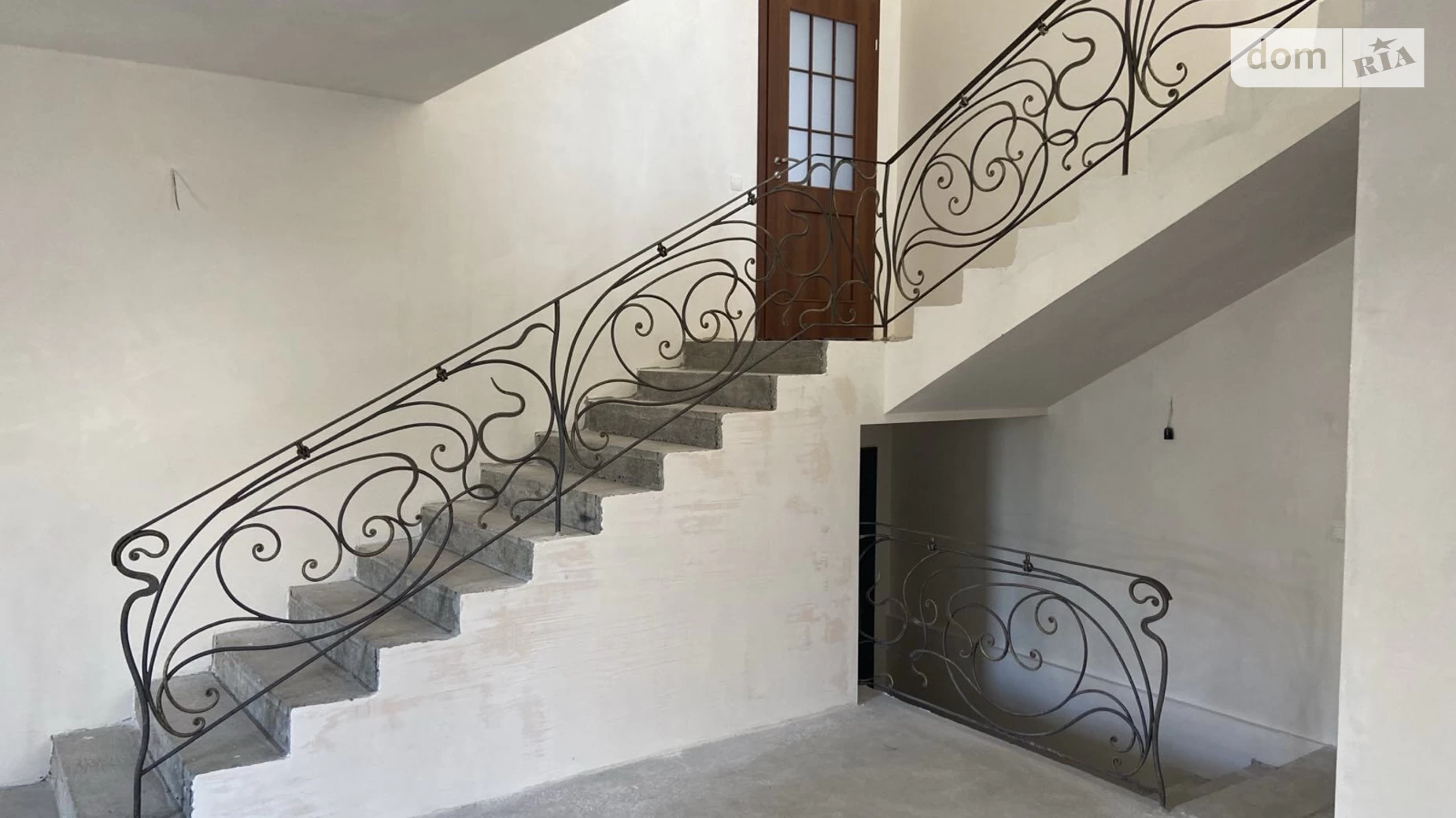 Продается дом на 2 этажа 353.6 кв. м с камином, цена: 110000 $ - фото 2