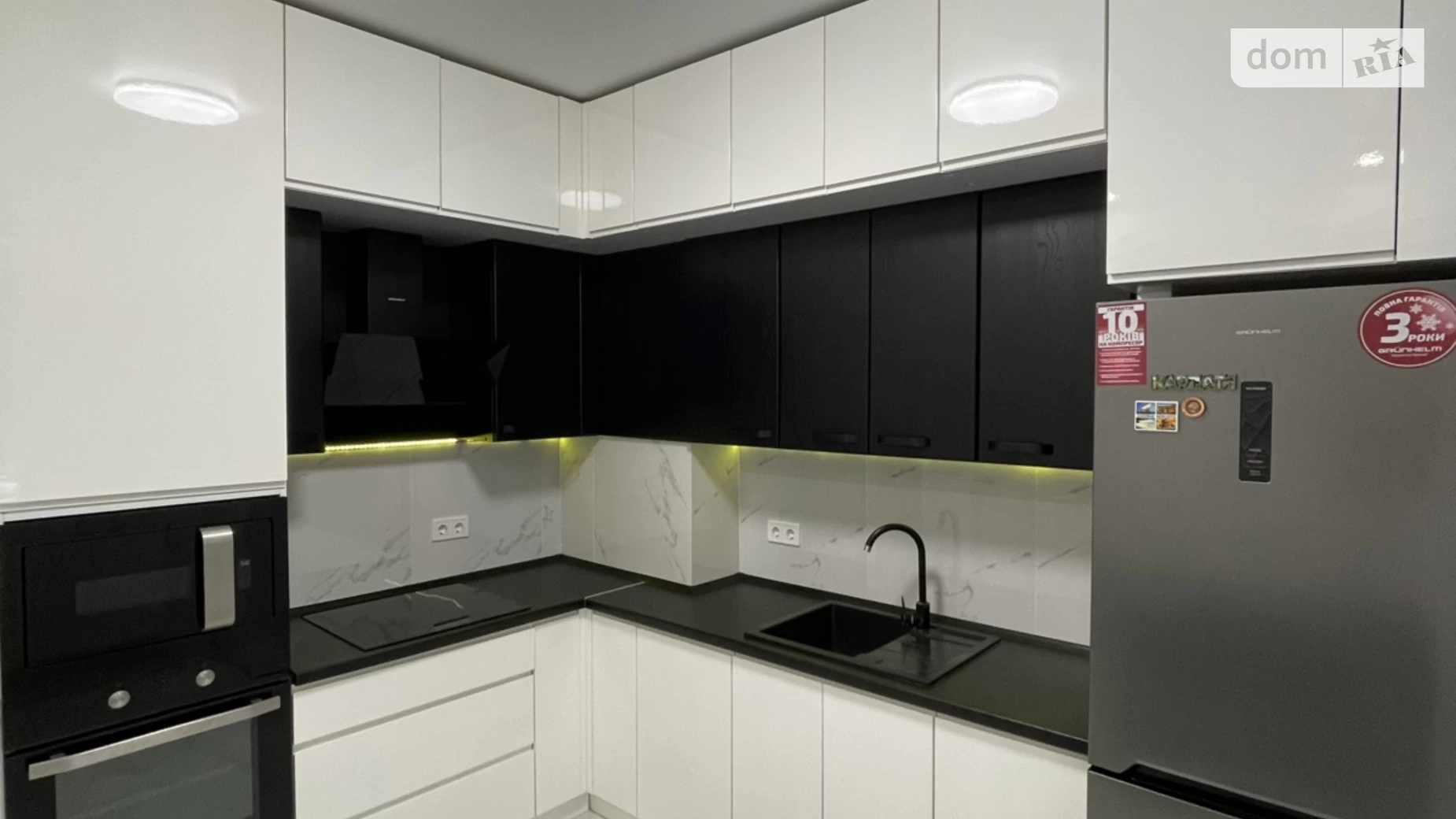 Продается 2-комнатная квартира 61.1 кв. м в Черновцах, ул. Ровенская, 10 - фото 5