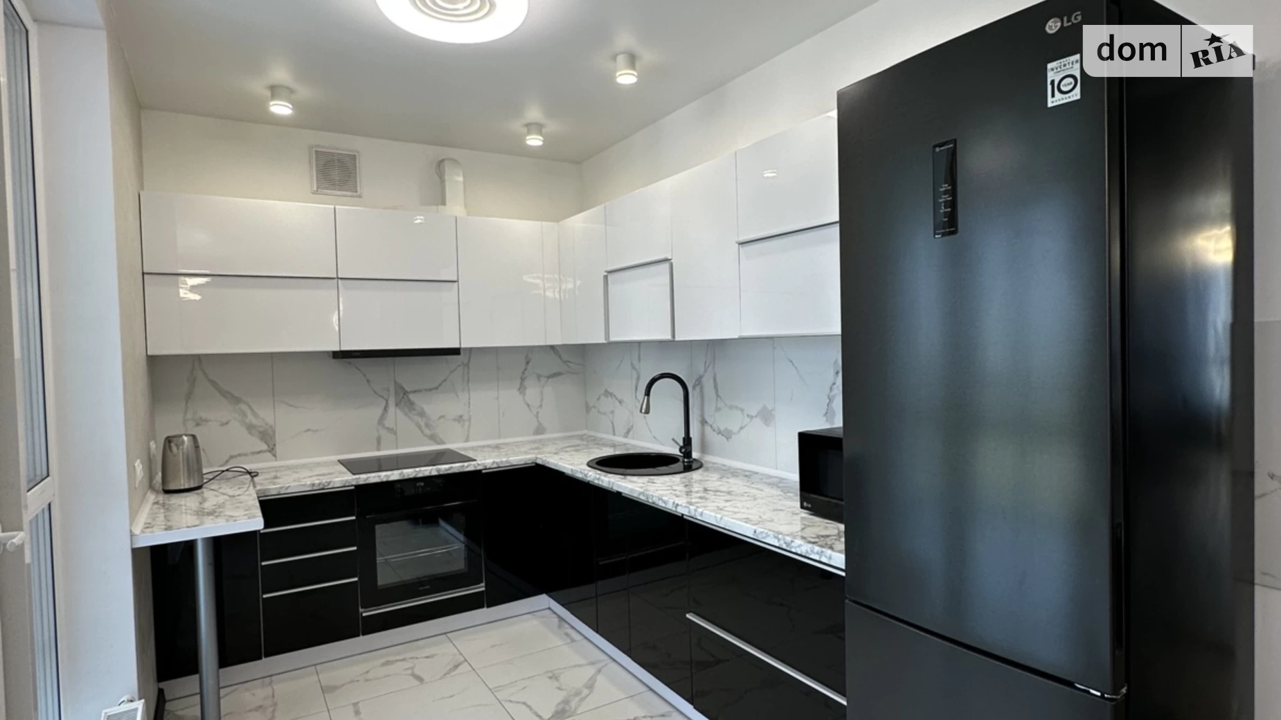 Продается 2-комнатная квартира 78 кв. м в Киеве, ул. Осокорская, 2А - фото 2