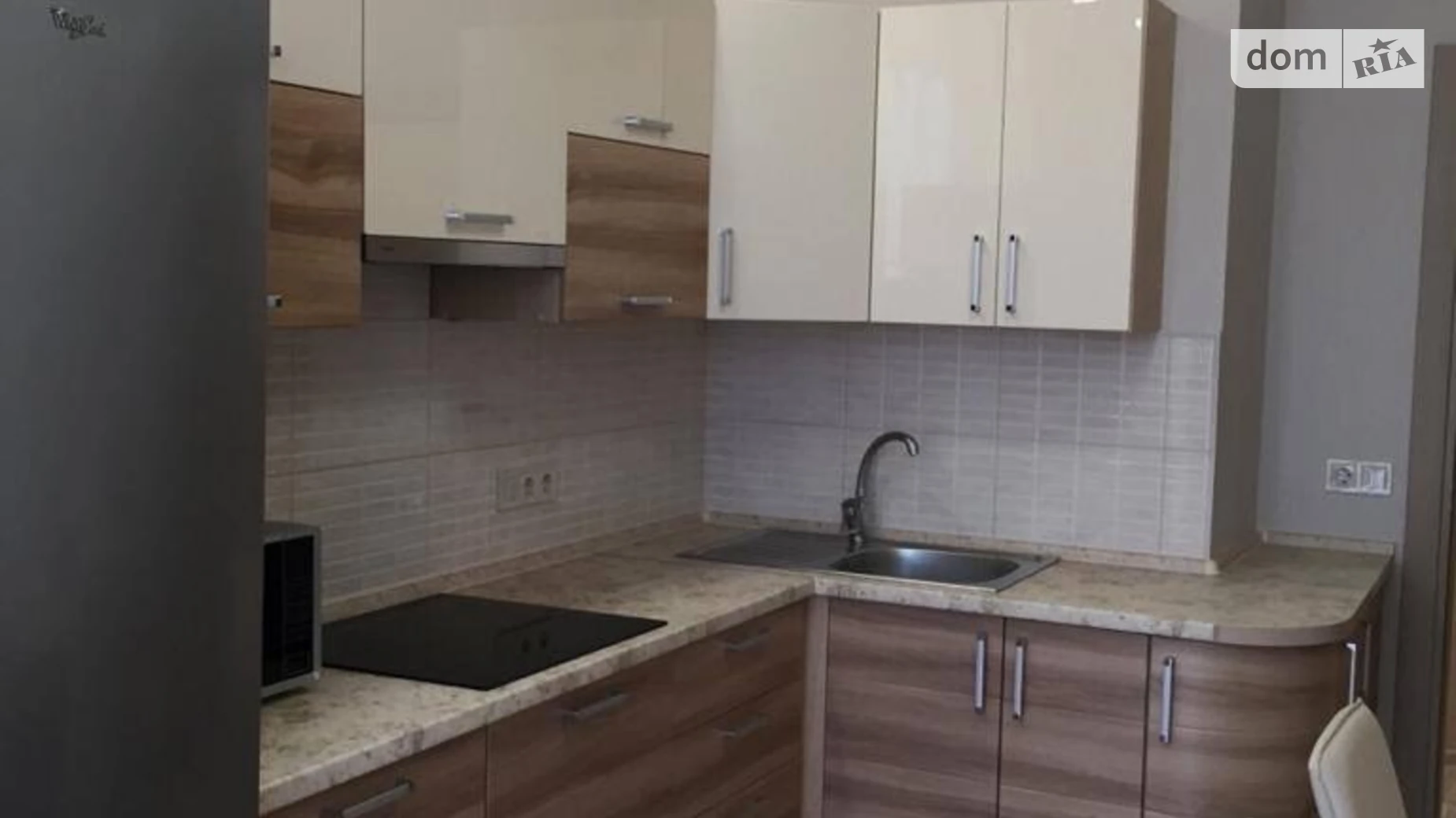 Продается 1-комнатная квартира 43.6 кв. м в Одессе, ул. Среднефонтанская, 30/1 - фото 2