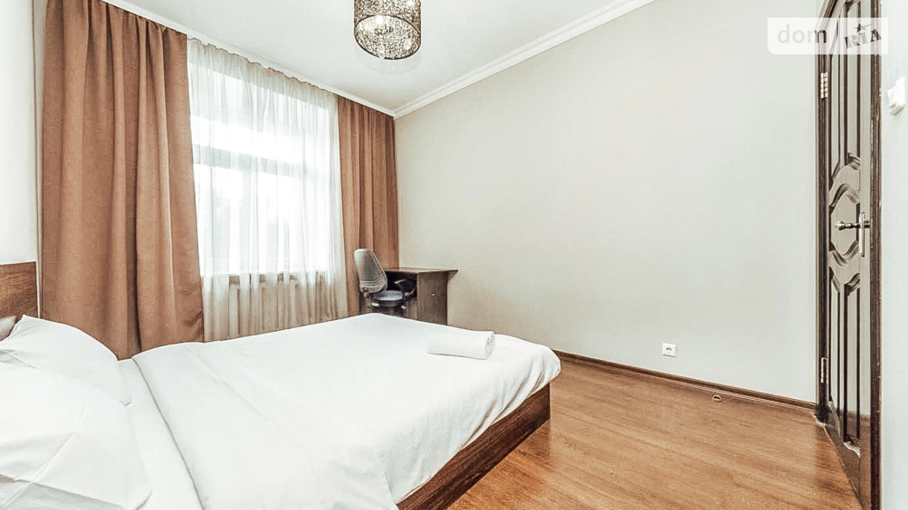 Продается 2-комнатная квартира 46 кв. м в Киеве, ул. Коновальца Евгения, 7/9 - фото 2