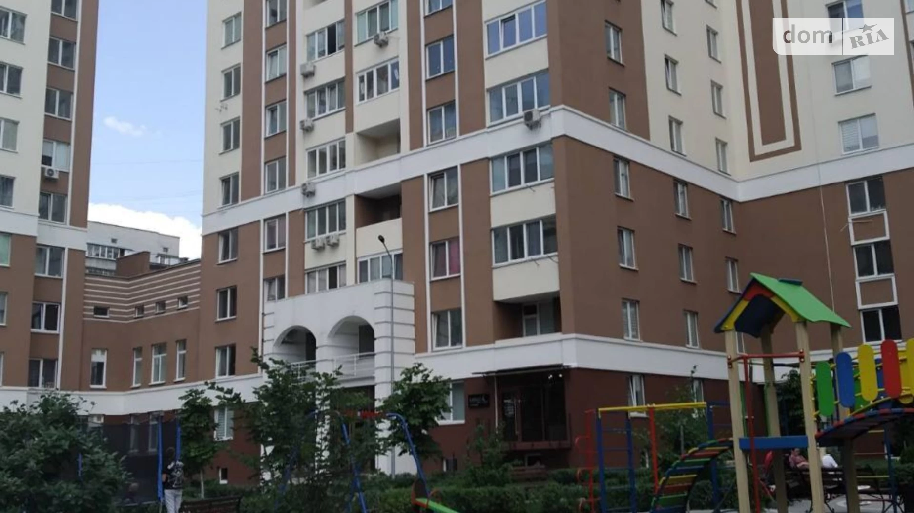 Продается 3-комнатная квартира 97.3 кв. м в Броварах, ул. Симона Петлюры(Черняховского), 21В/3 - фото 2