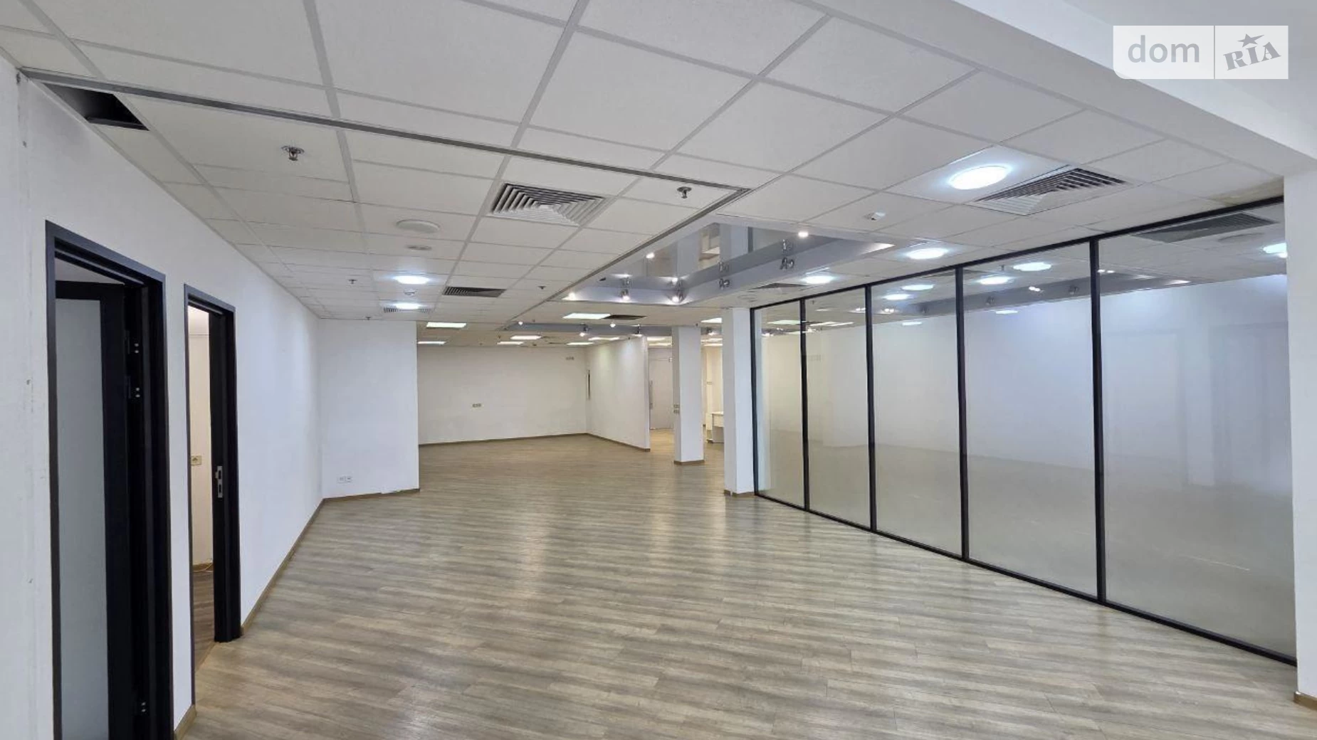 Сдается в аренду офис 650 кв. м в бизнес-центре, цена: 11600 $ - фото 2