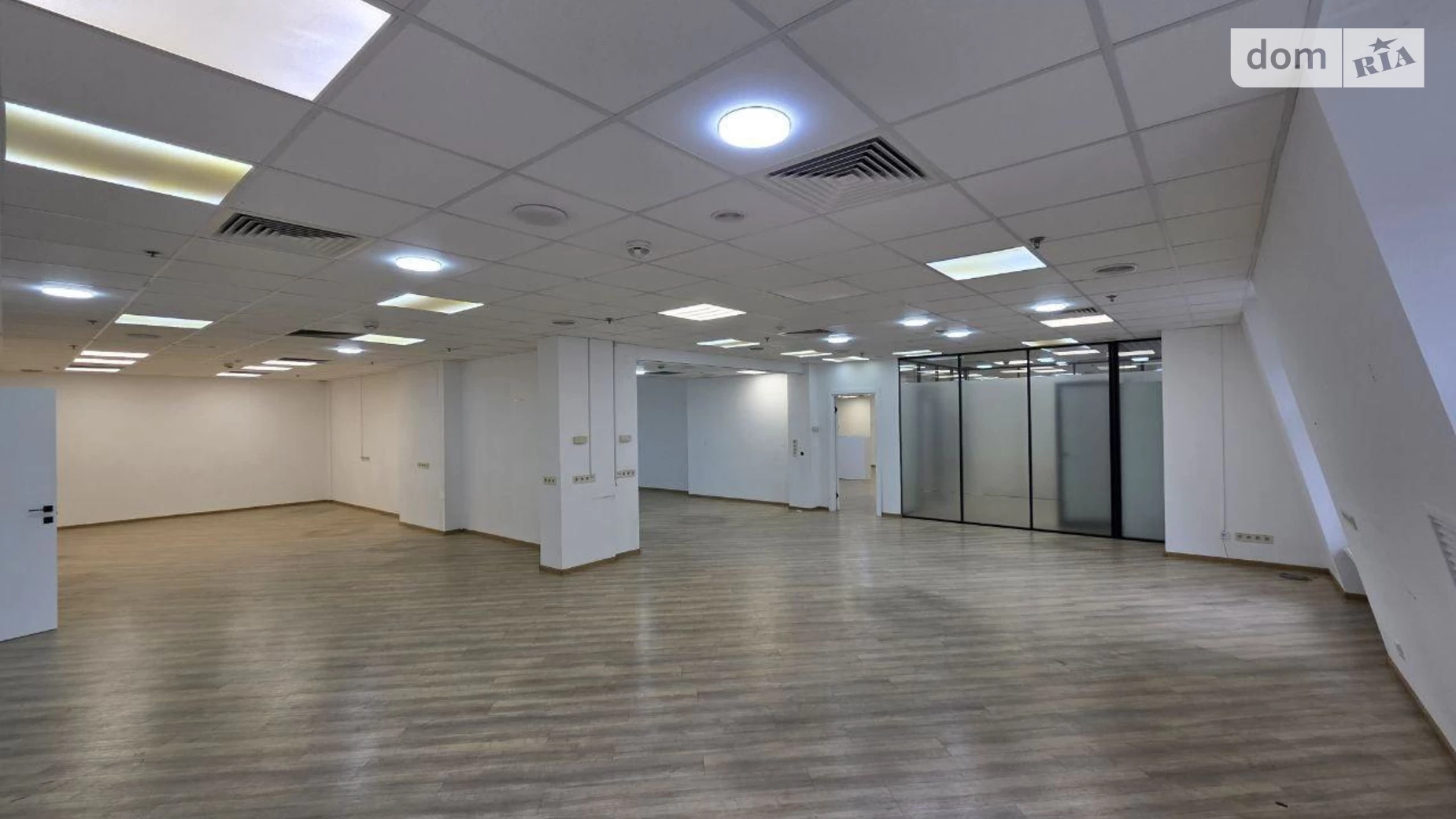 Сдается в аренду офис 650 кв. м в бизнес-центре, цена: 11600 $ - фото 3