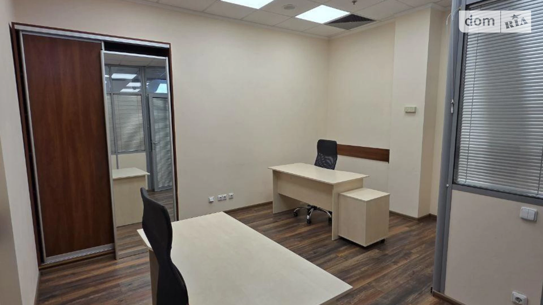 Сдается в аренду офис 180 кв. м в бизнес-центре, цена: 3200 $ - фото 3