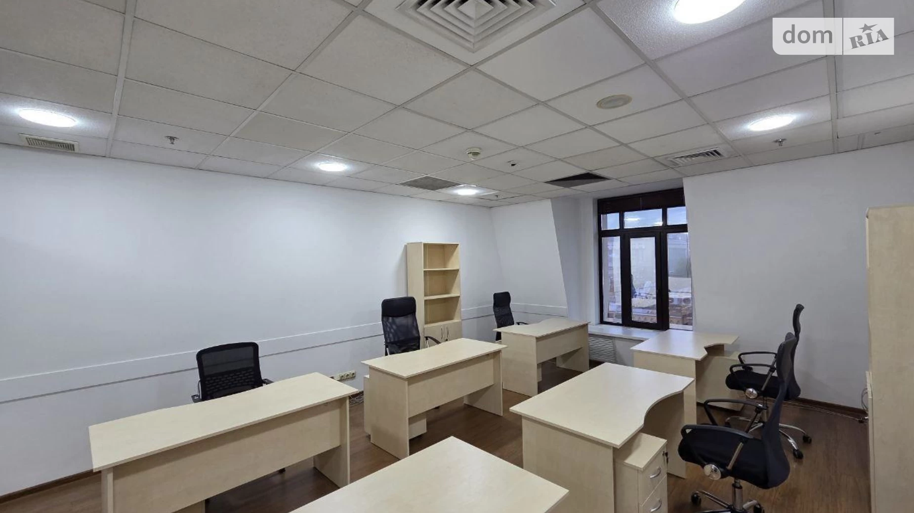 Сдается в аренду офис 230 кв. м в бизнес-центре, цена: 4000 $ - фото 4