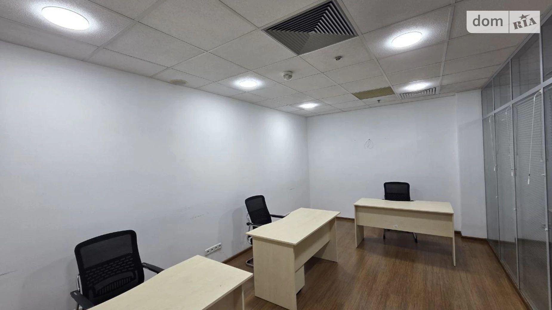 Сдается в аренду офис 230 кв. м в бизнес-центре, цена: 4000 $ - фото 5