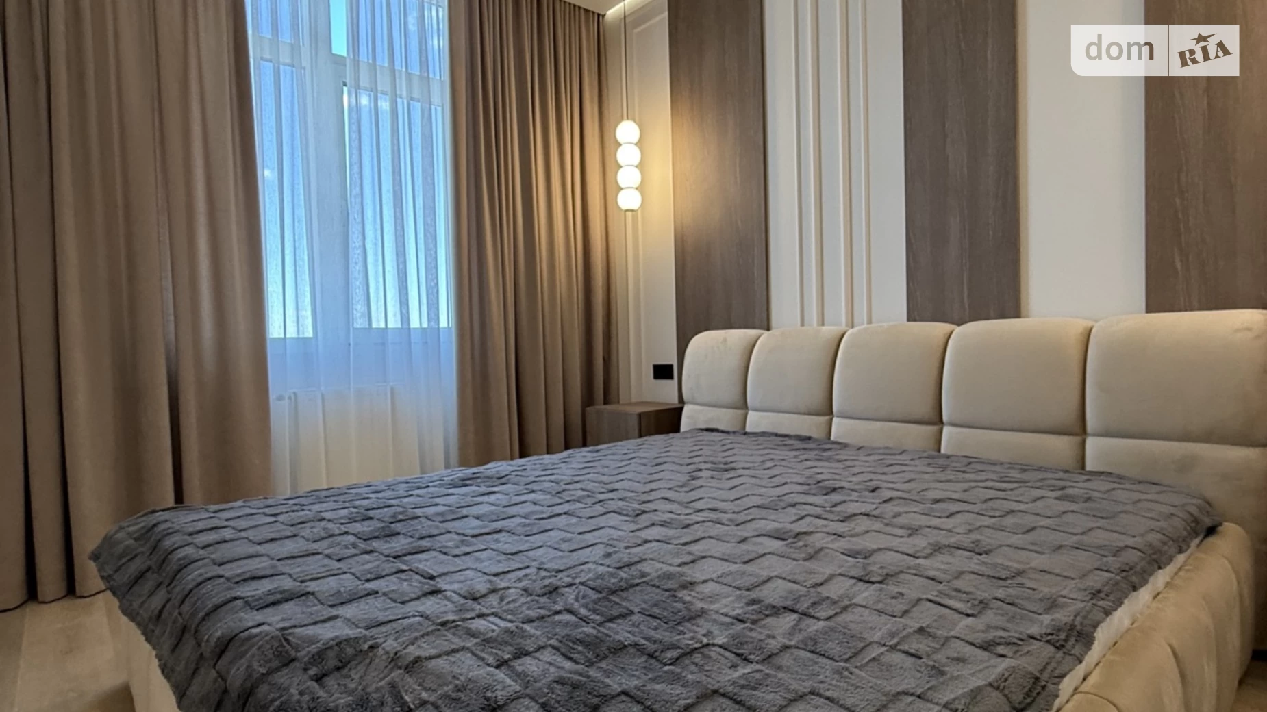 Продается 2-комнатная квартира 65 кв. м в Одессе, ул. Краснова, 3 корпус 65 - фото 2