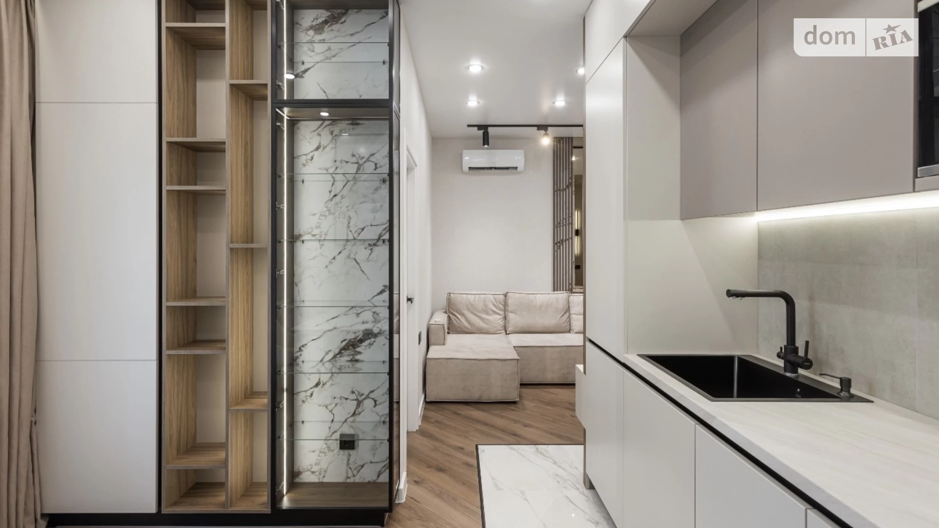 Продается 1-комнатная квартира 43 кв. м в Одессе, ул. Краснова, 3 корпус 60 - фото 2