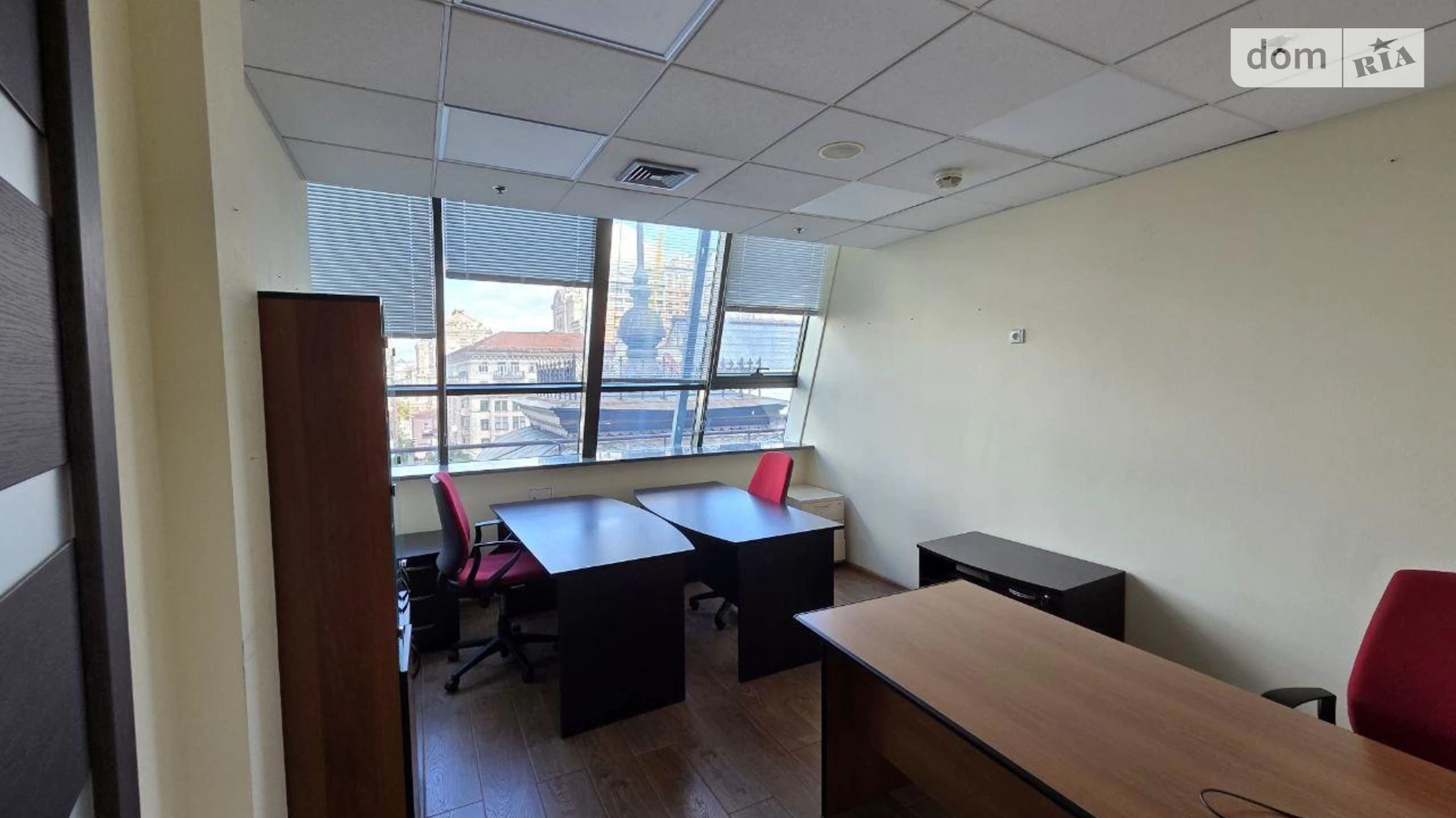 Сдается в аренду офис 190 кв. м в бизнес-центре, цена: 3500 $ - фото 4