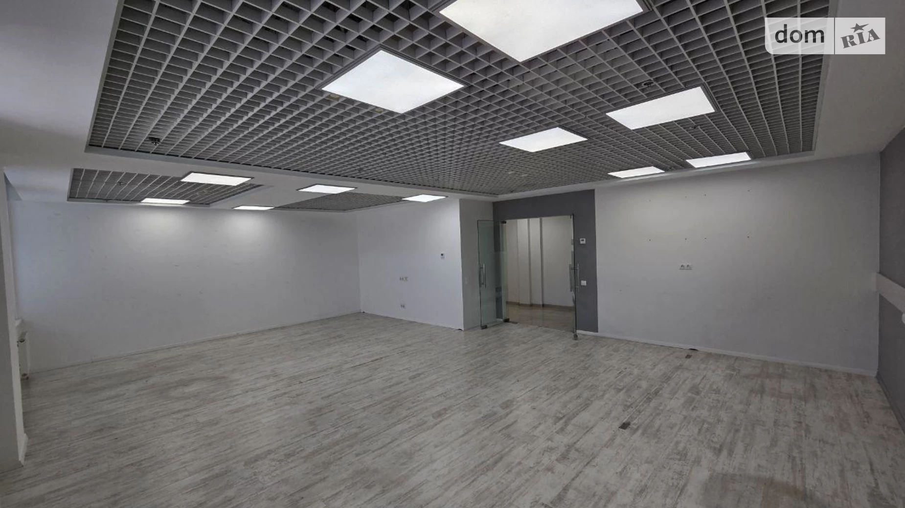 Сдается в аренду офис 740 кв. м в бизнес-центре, цена: 15600 $ - фото 5