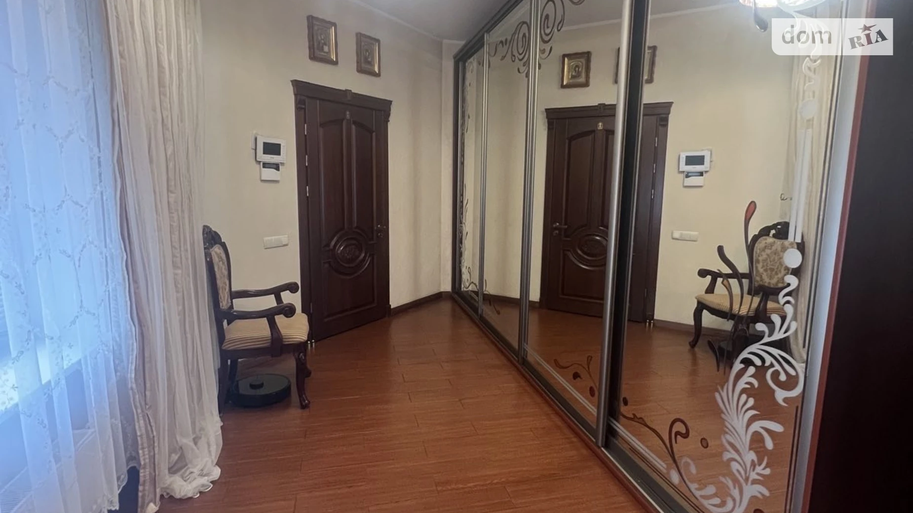 Продается дом на 2 этажа 300 кв. м с террасой, цена: 300000 $ - фото 5